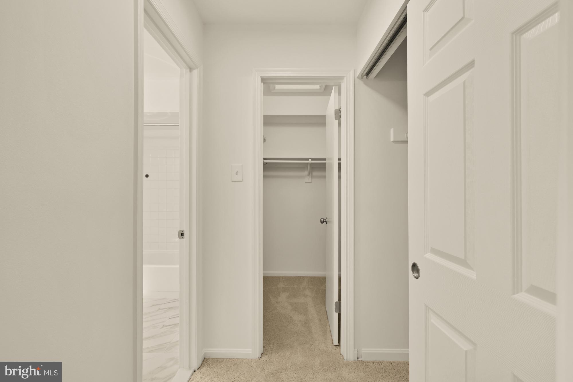 FOX MILL ESTATES - Residential