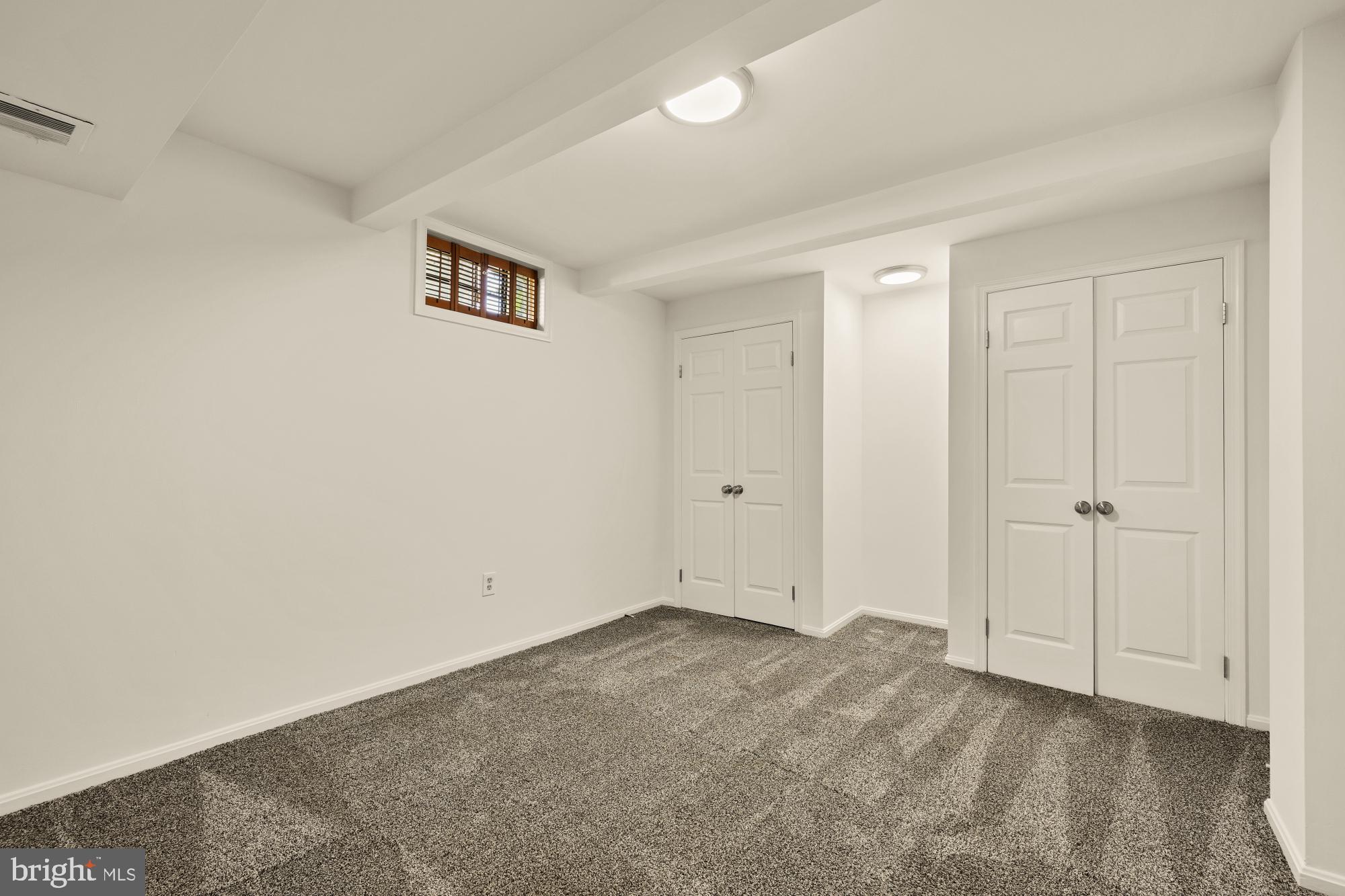 FOX MILL ESTATES - Residential