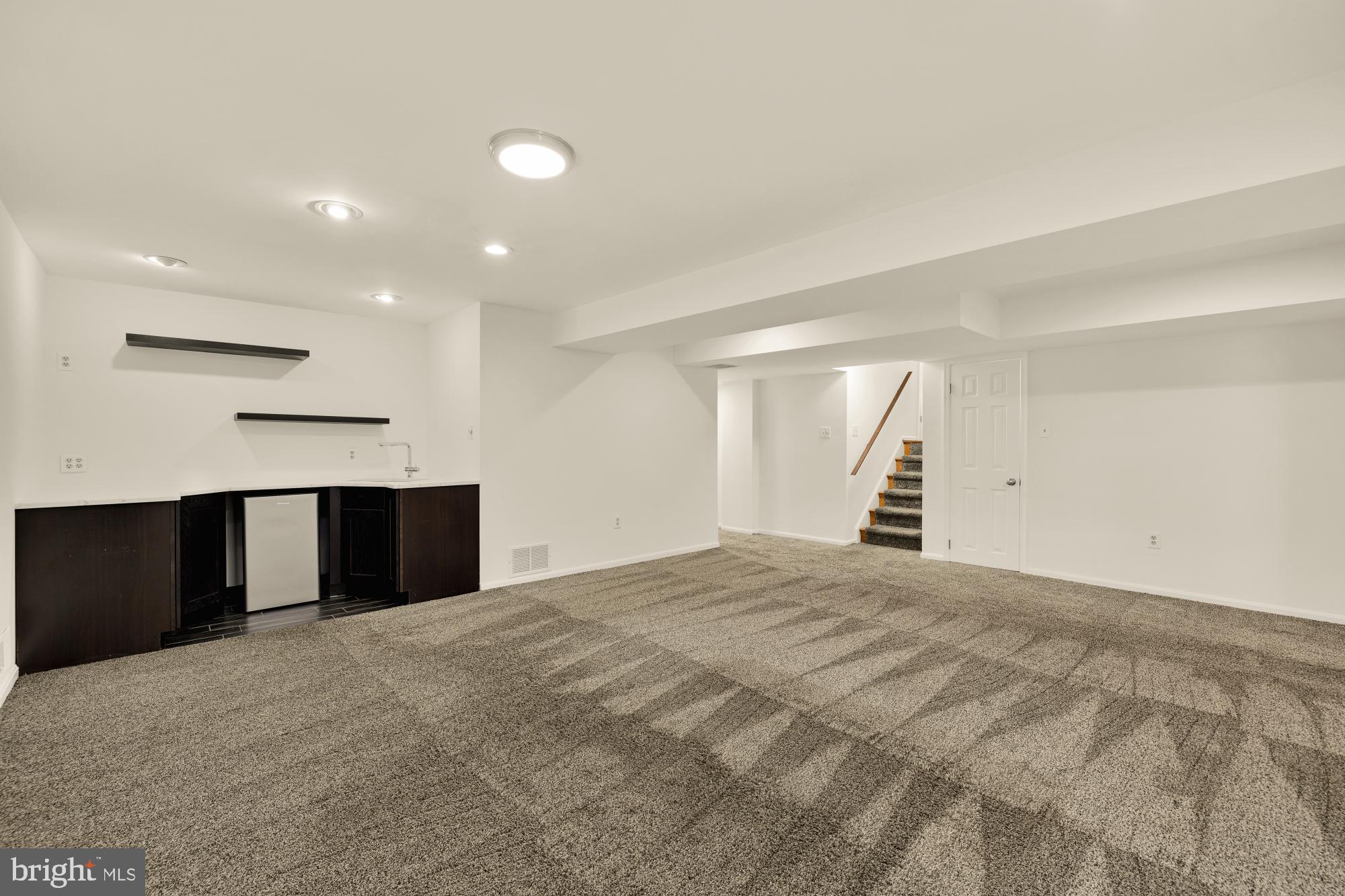 FOX MILL ESTATES - Residential