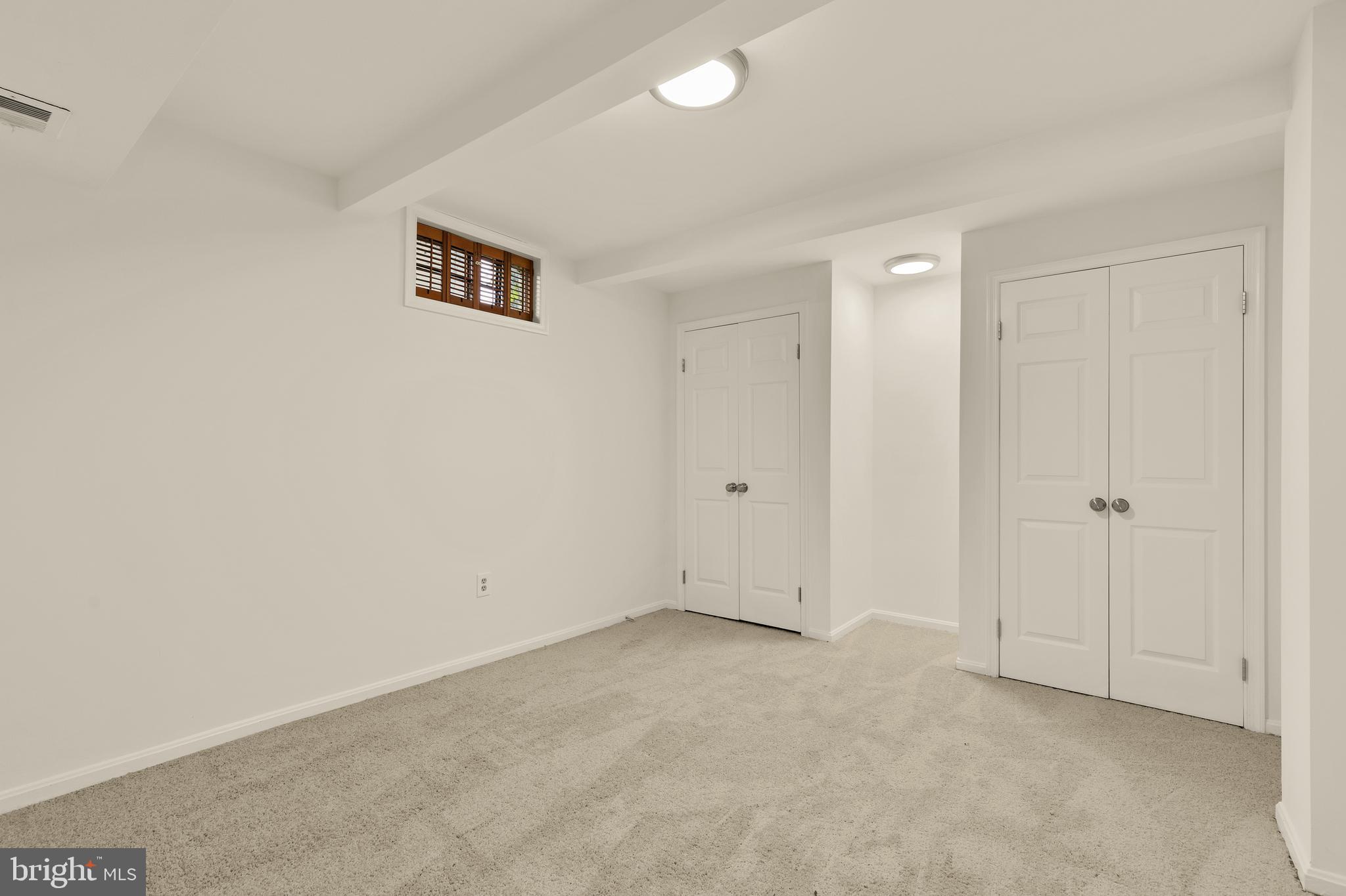 FOX MILL ESTATES - Residential