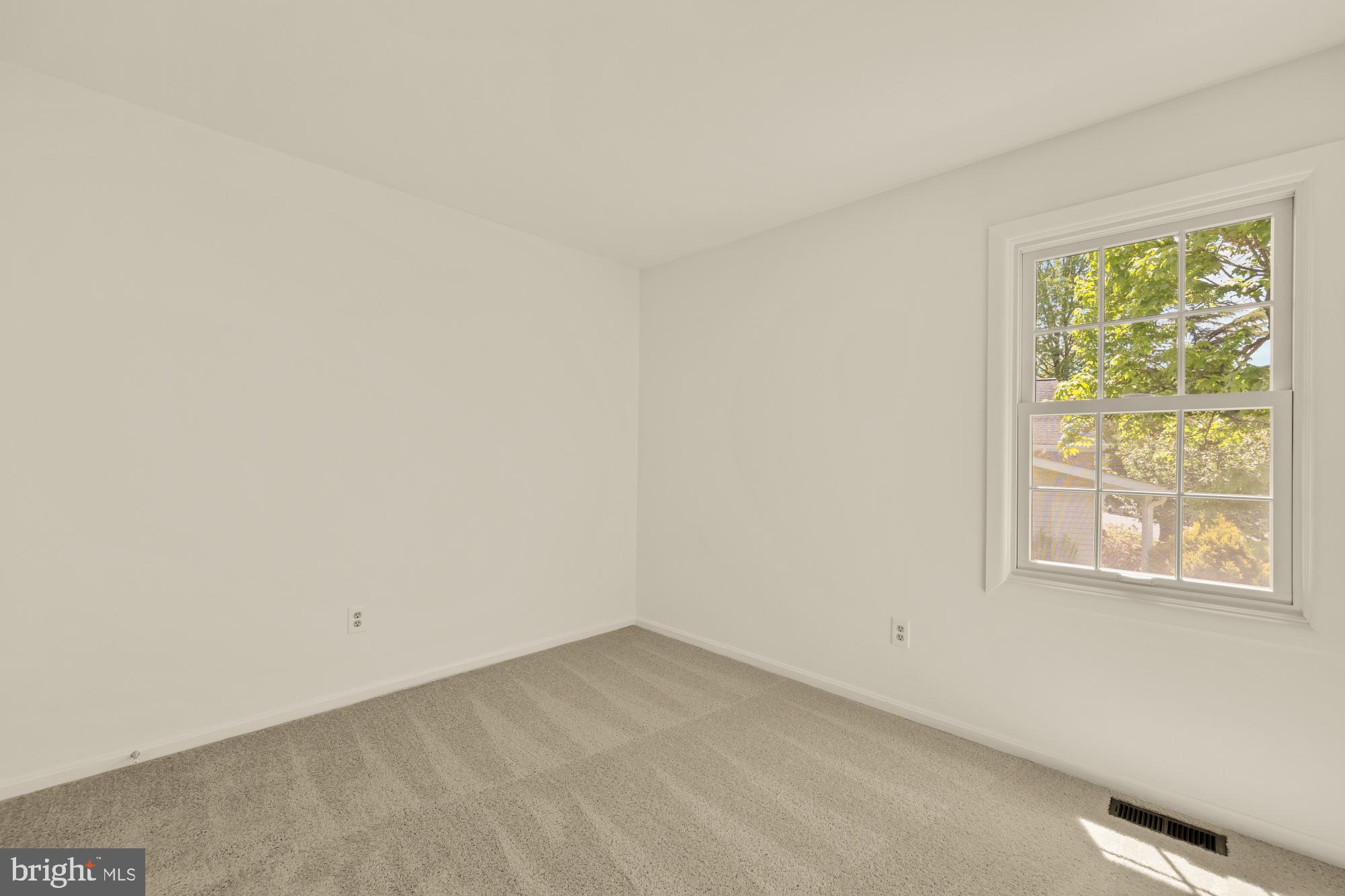 FOX MILL ESTATES - Residential