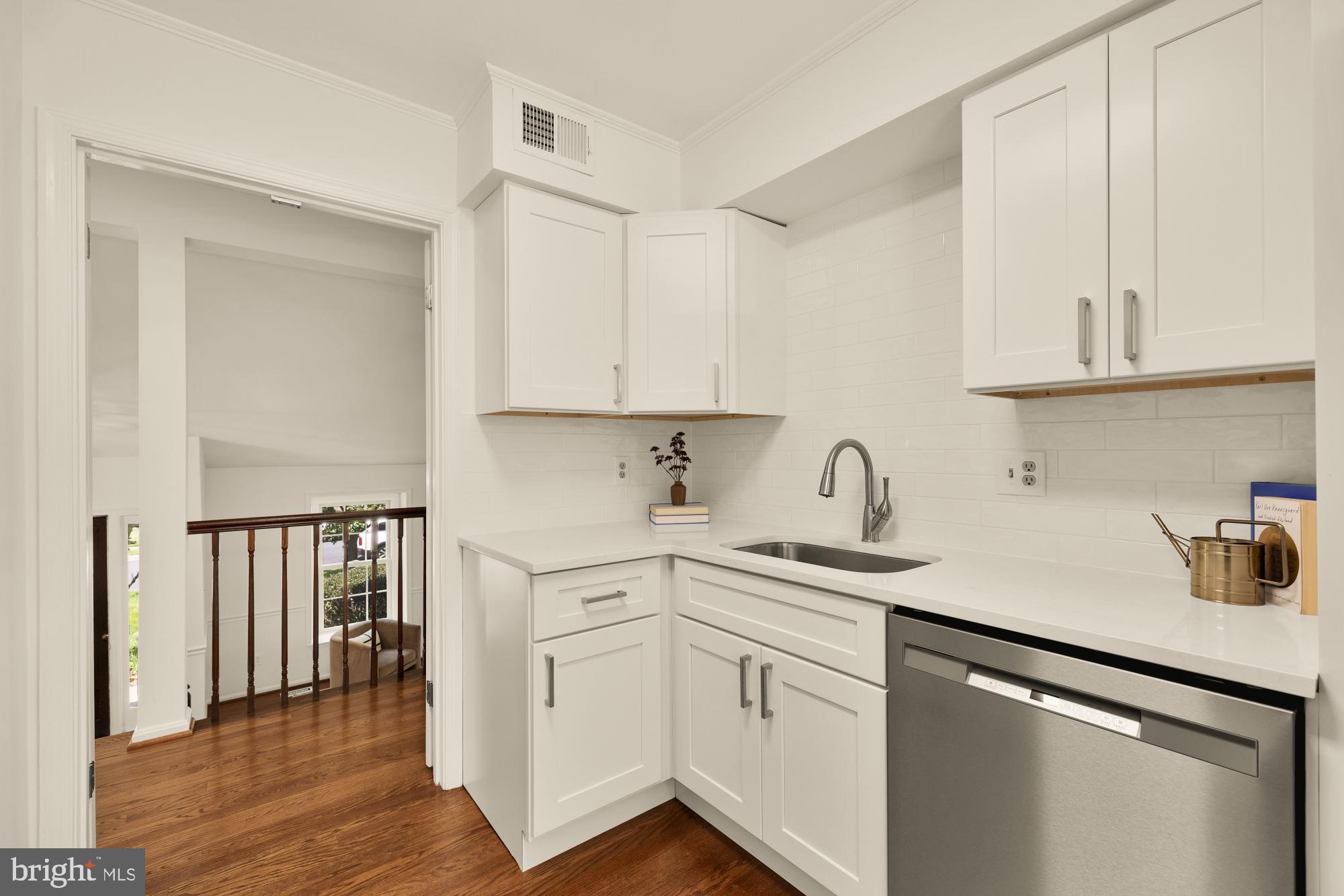 FOX MILL ESTATES - Residential