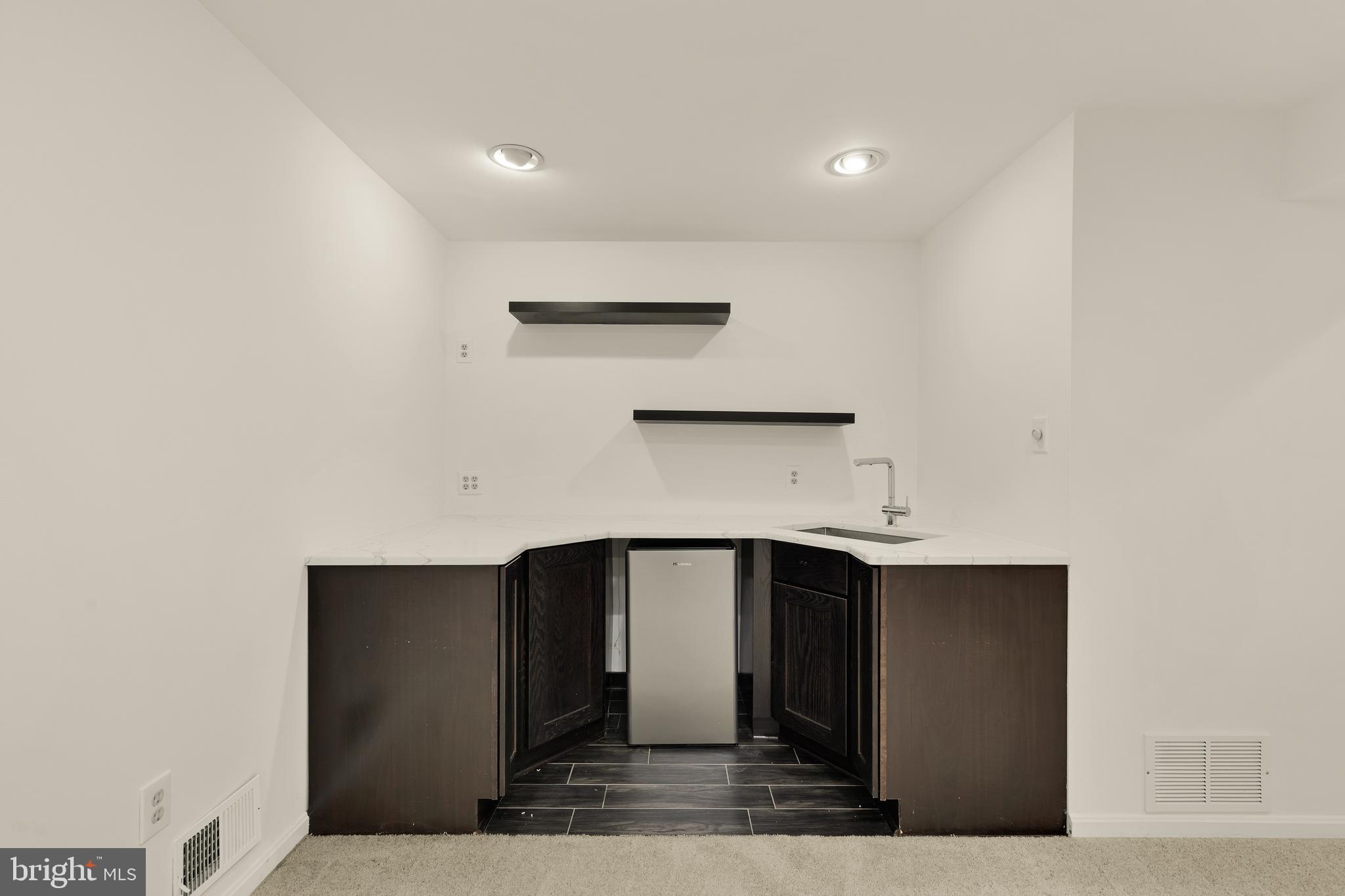 FOX MILL ESTATES - Residential