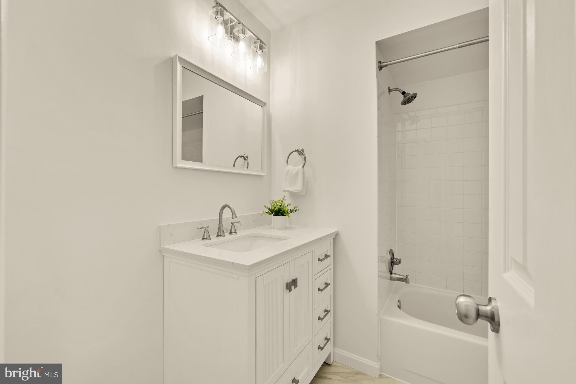 FOX MILL ESTATES - Residential