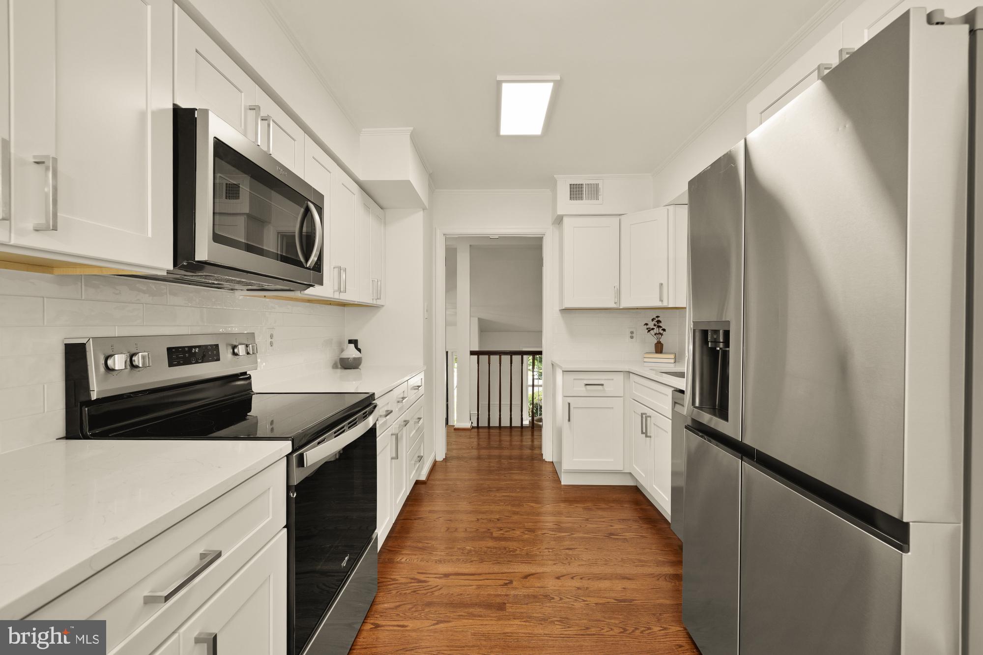 FOX MILL ESTATES - Residential