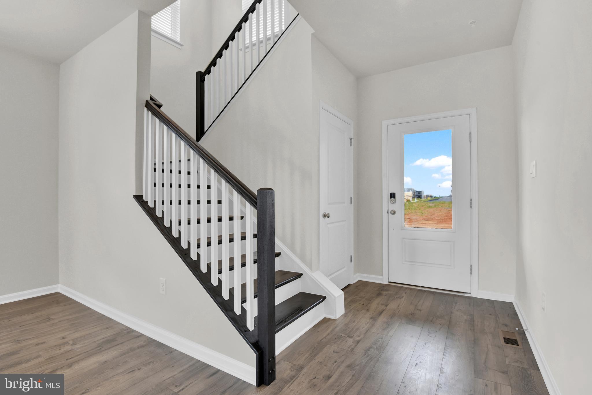 CREEKSIDE ESTATES - Residential