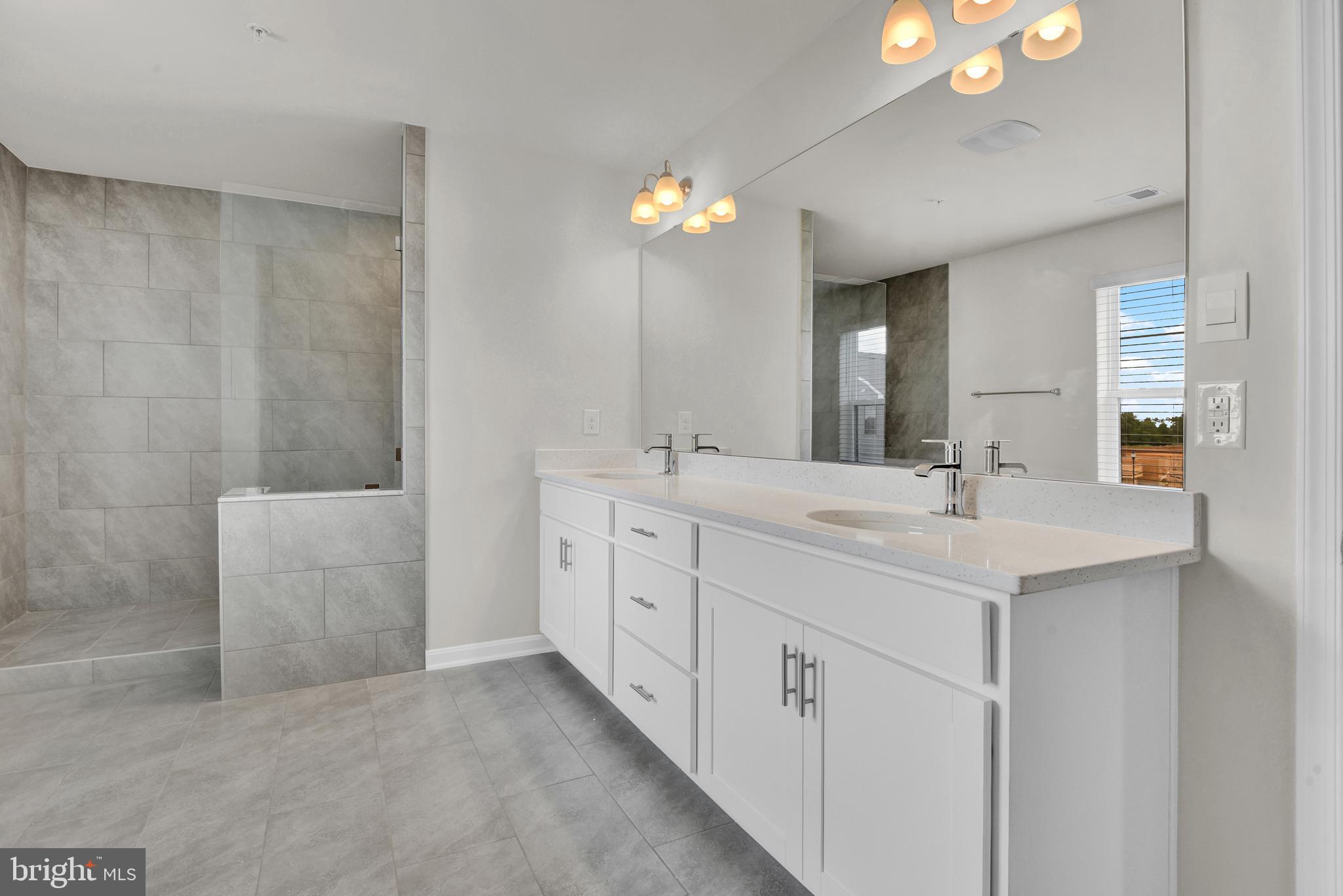 CREEKSIDE ESTATES - Residential