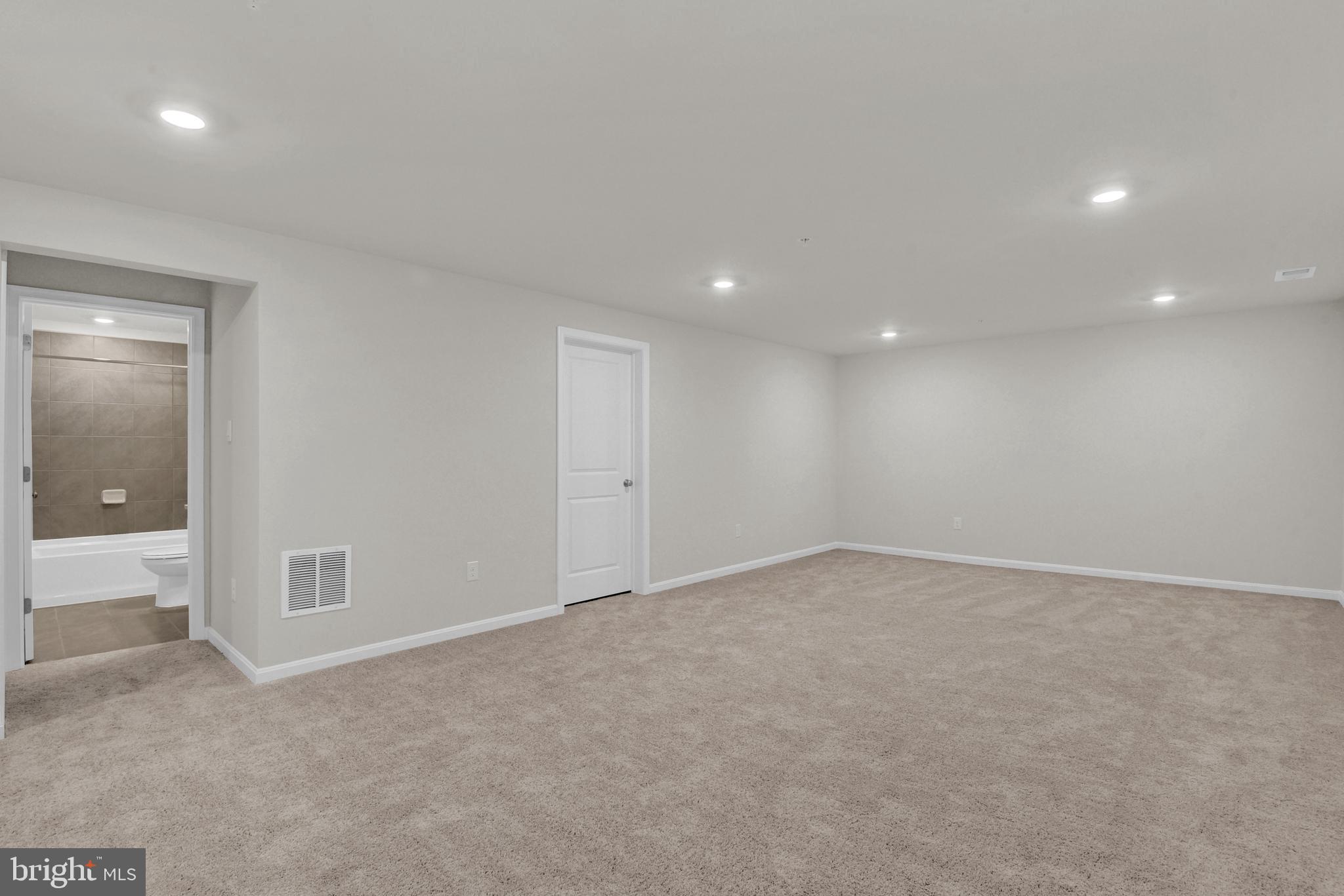 CREEKSIDE ESTATES - Residential