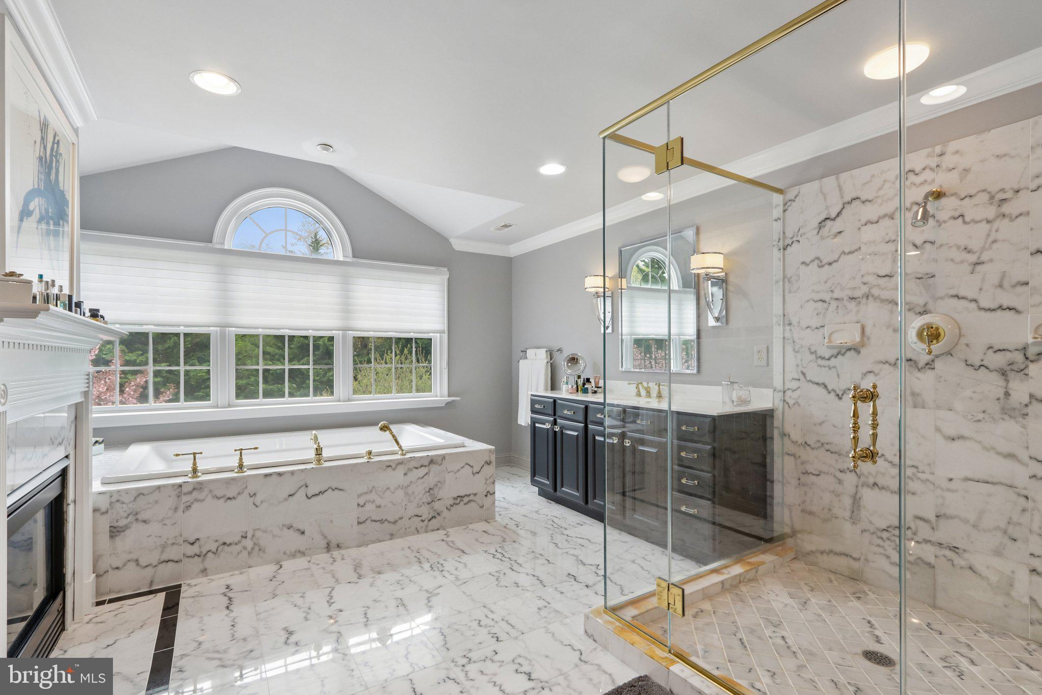 MAPLE GLEN - Residential