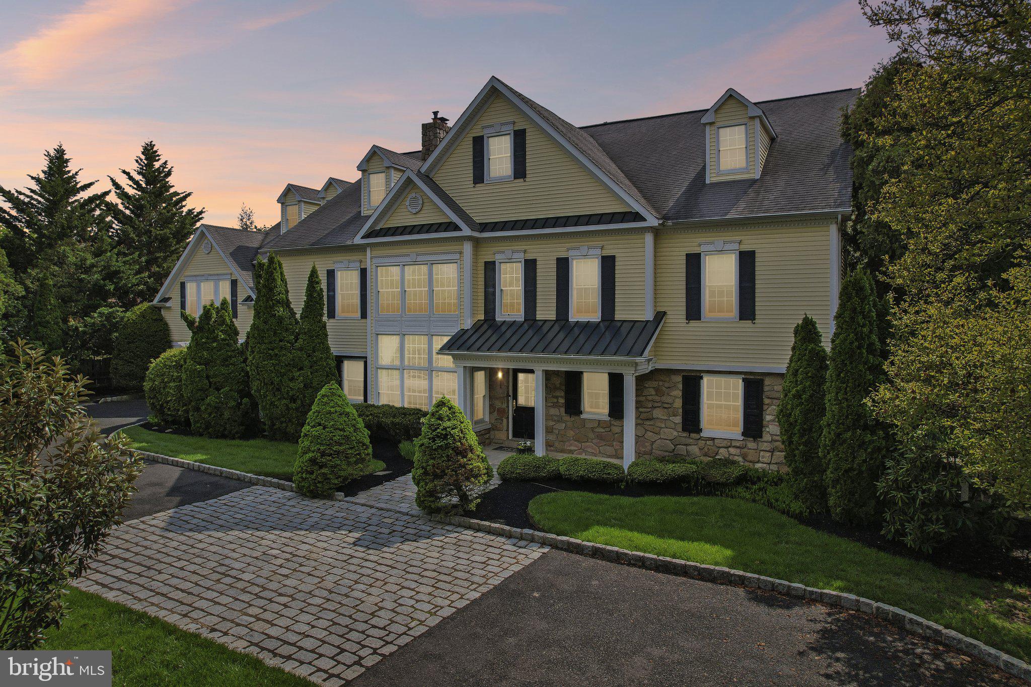 MAPLE GLEN - Residential