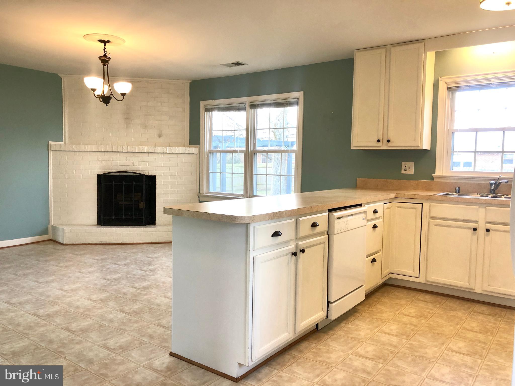 SPOTSWOOD ESTATES - Residential Lease