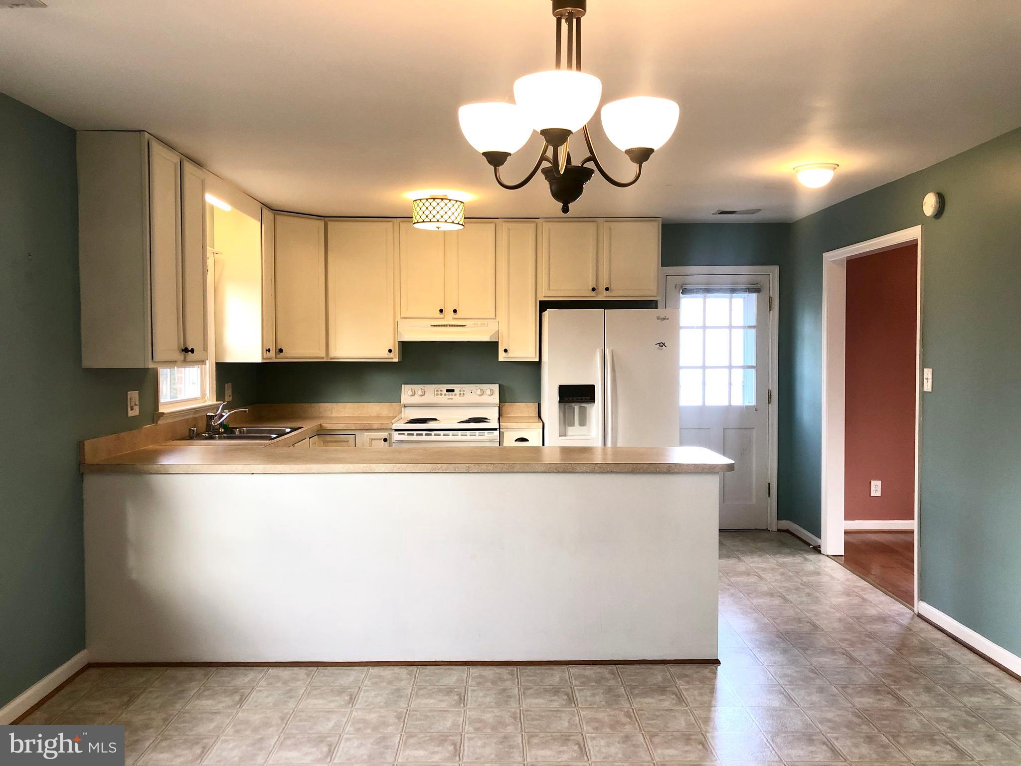 SPOTSWOOD ESTATES - Residential Lease