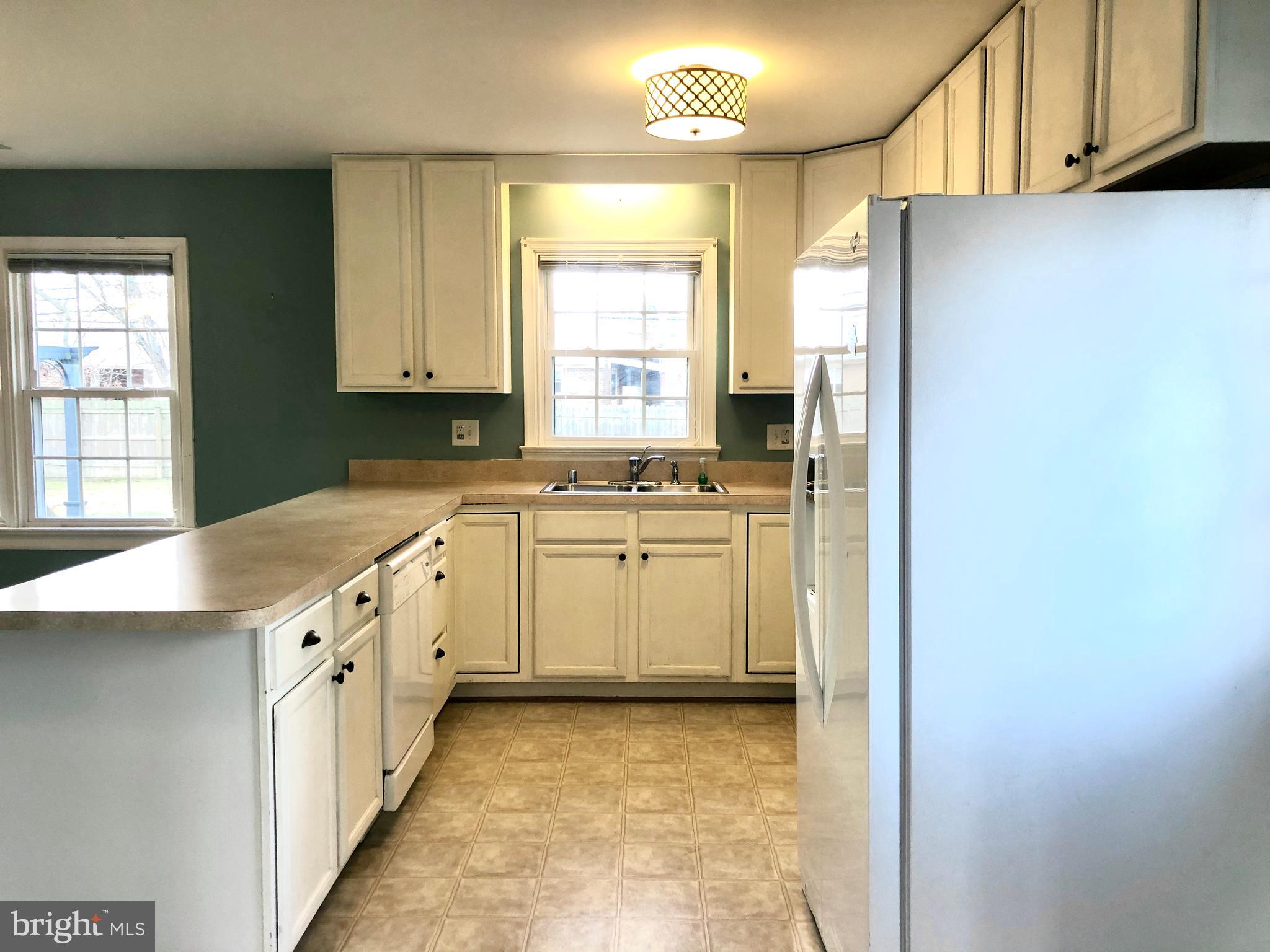 SPOTSWOOD ESTATES - Residential Lease