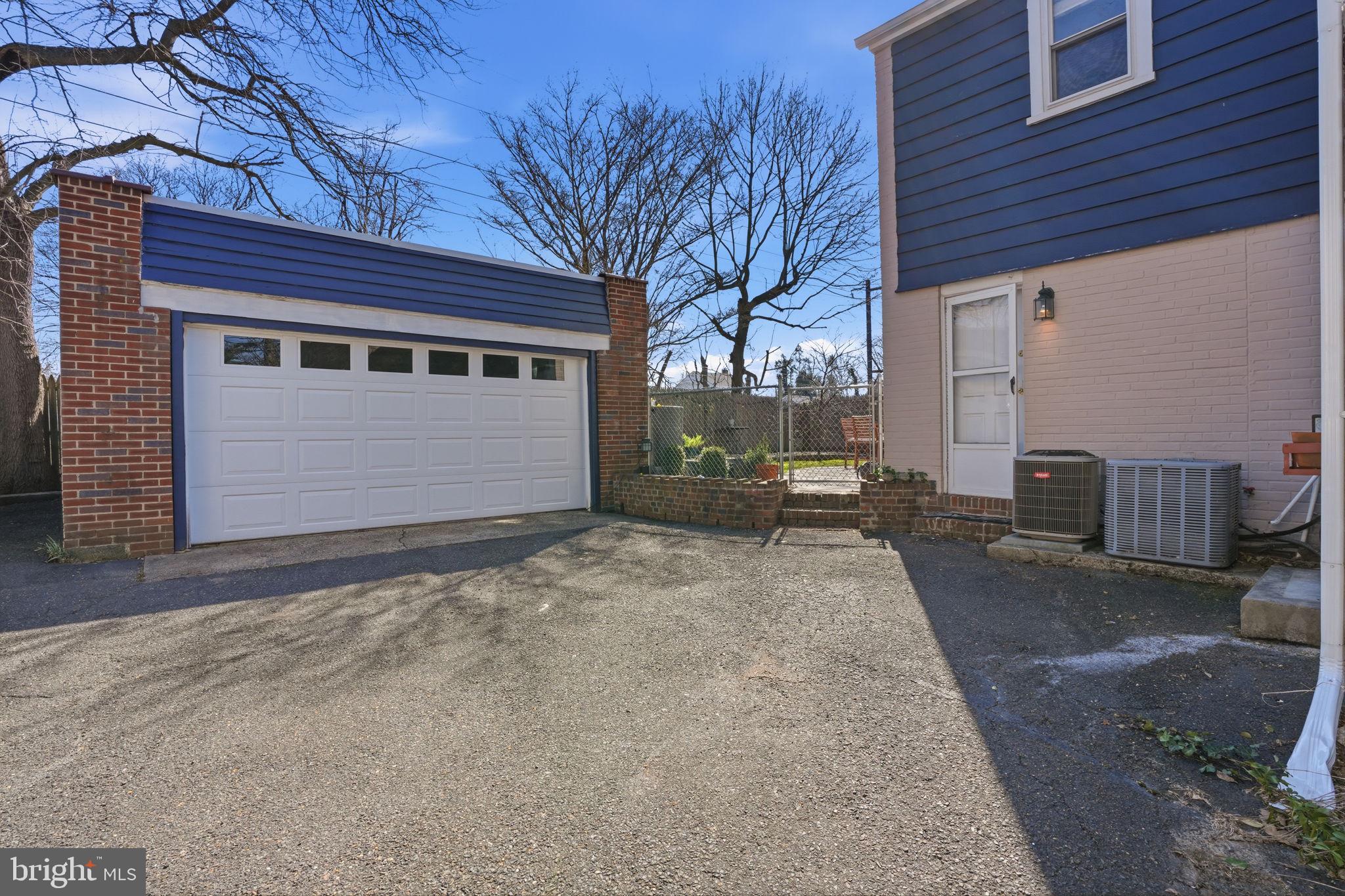 ELKINS PARK - Residential