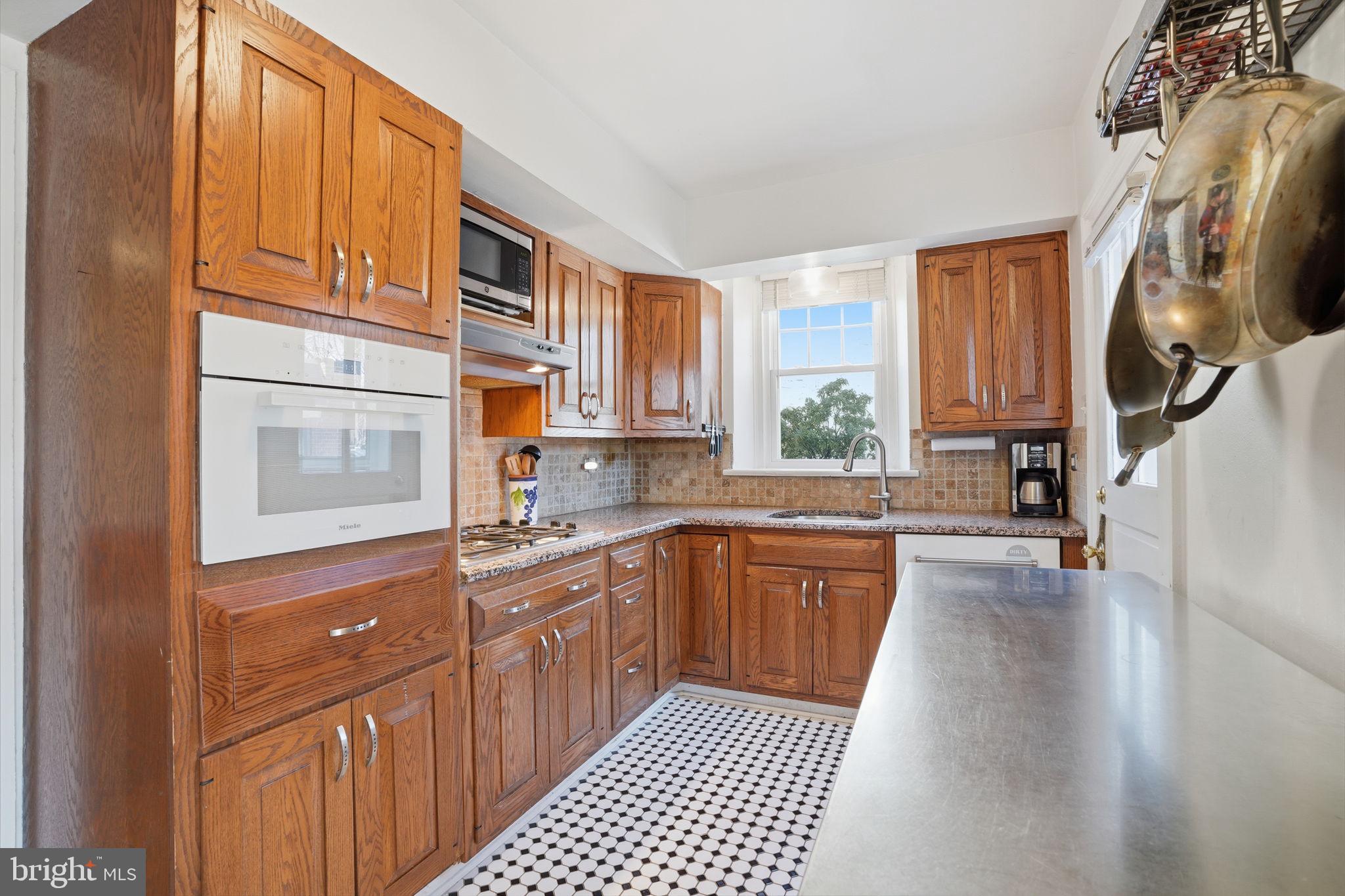 ELKINS PARK - Residential