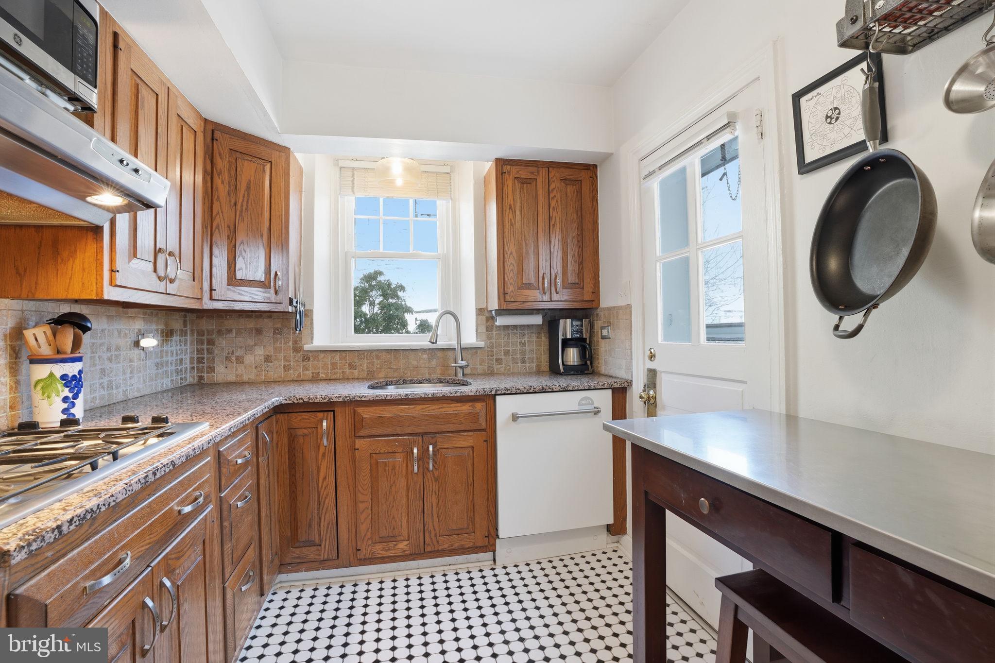 ELKINS PARK - Residential