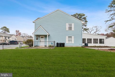 64 GRANT LANE BERLIN NJ 08009
