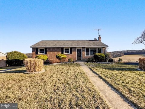 18 LOGAN HEIGHTS ROAD YORK PA 17403