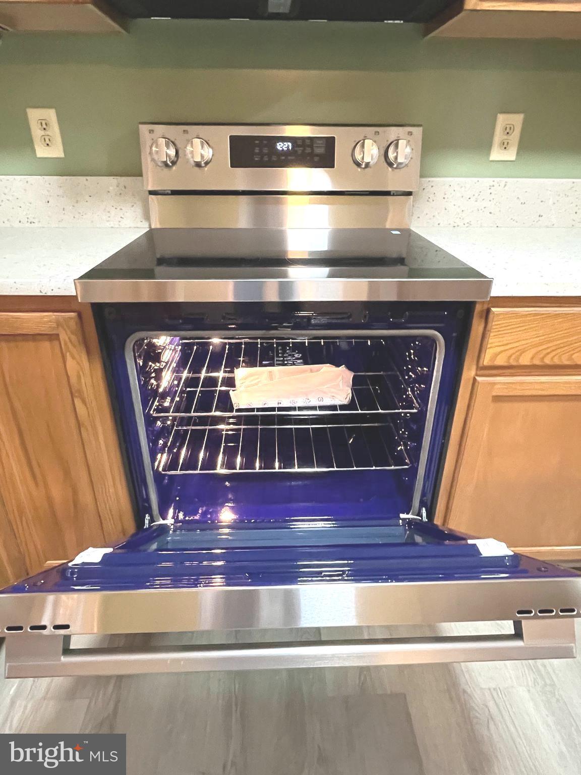 HUNTINGTON MEADOWS - Residential