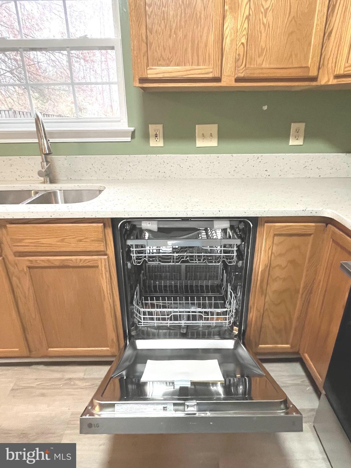 HUNTINGTON MEADOWS - Residential