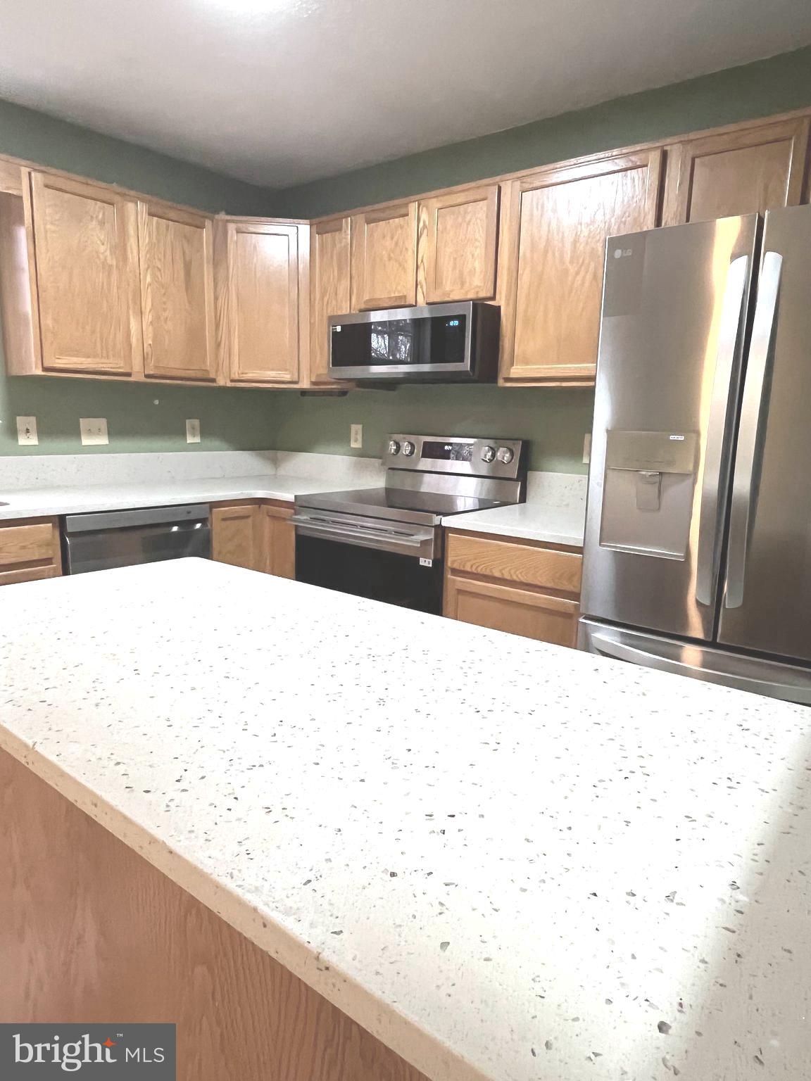 HUNTINGTON MEADOWS - Residential