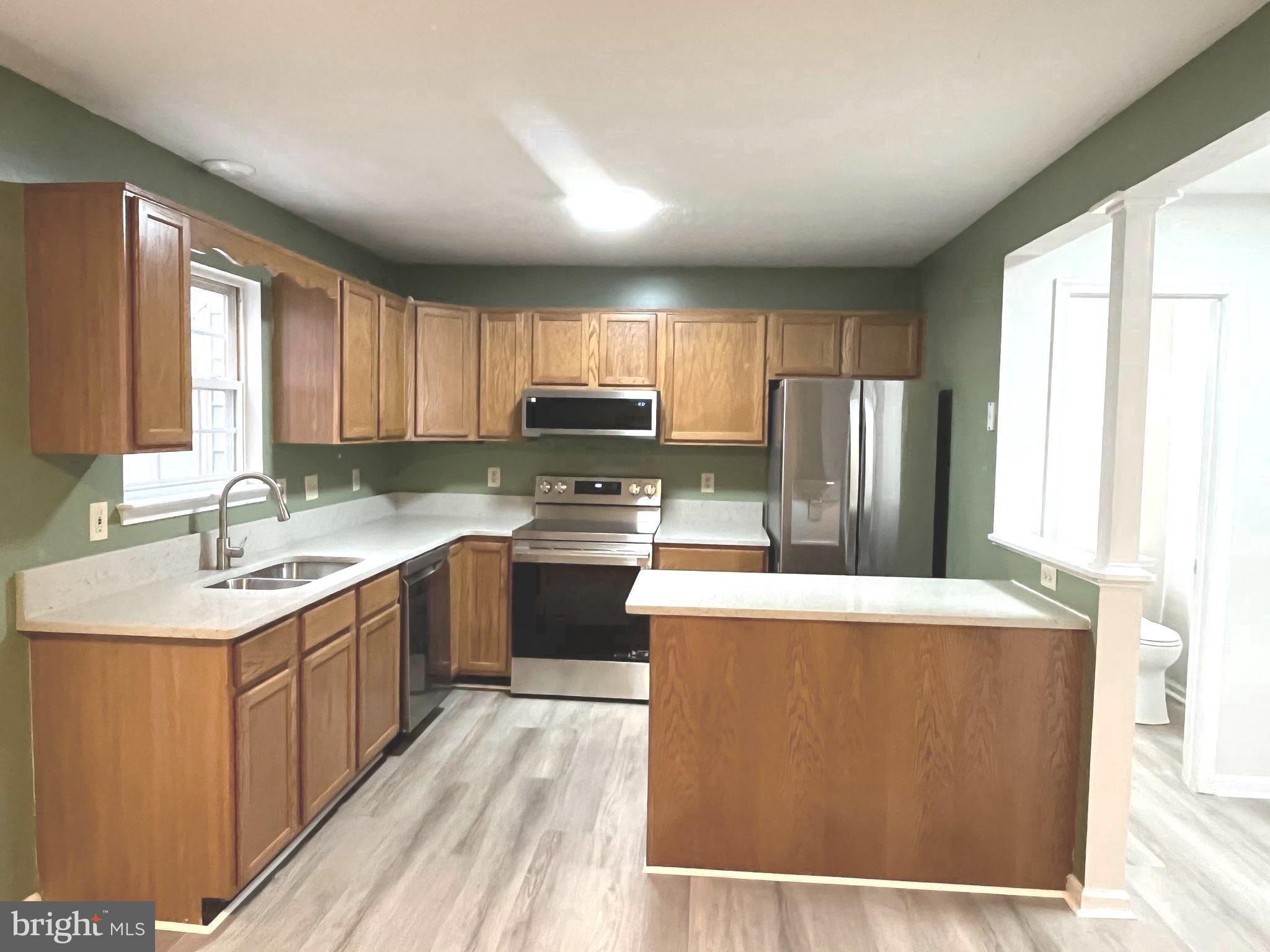 HUNTINGTON MEADOWS - Residential