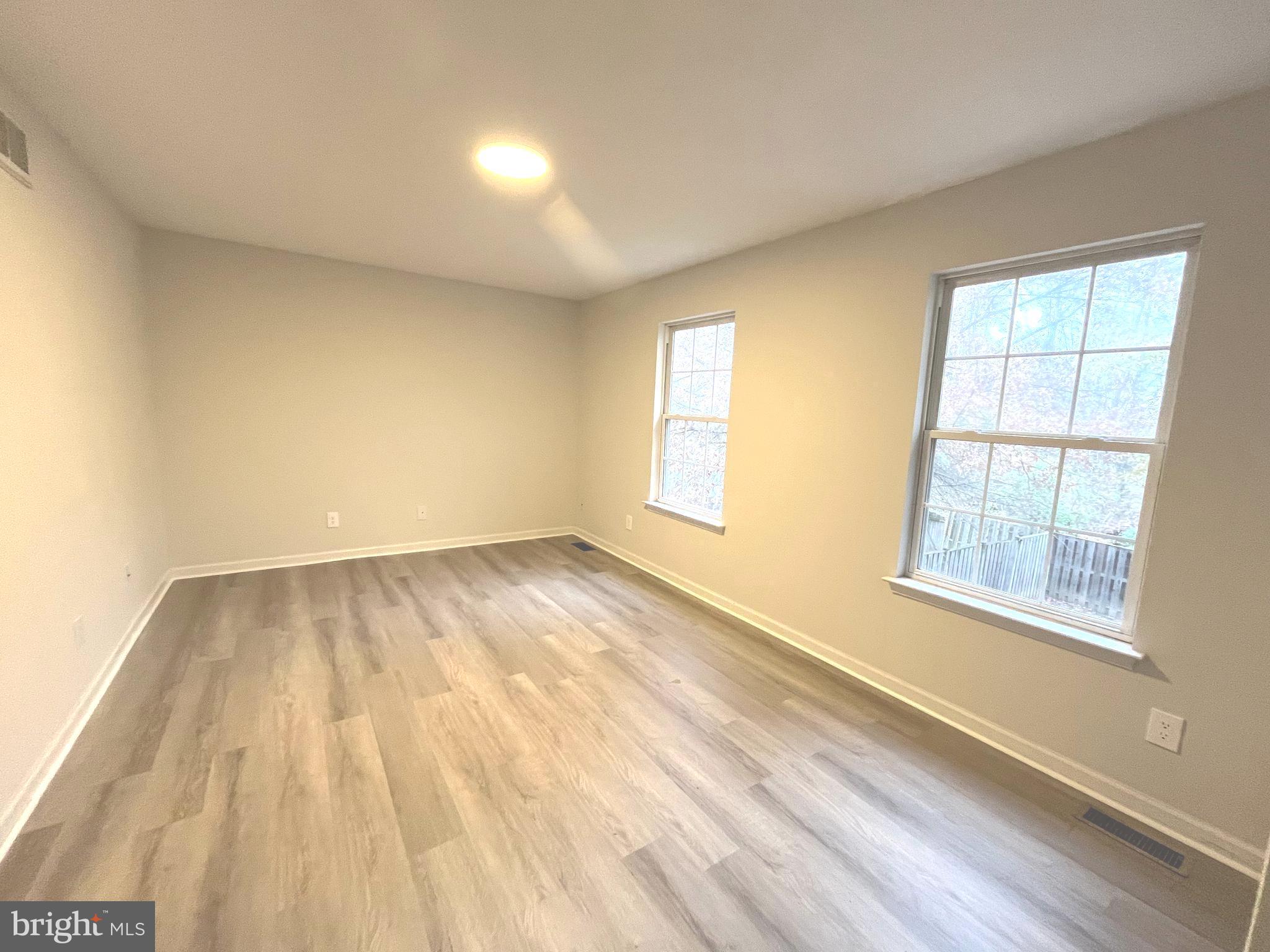 HUNTINGTON MEADOWS - Residential