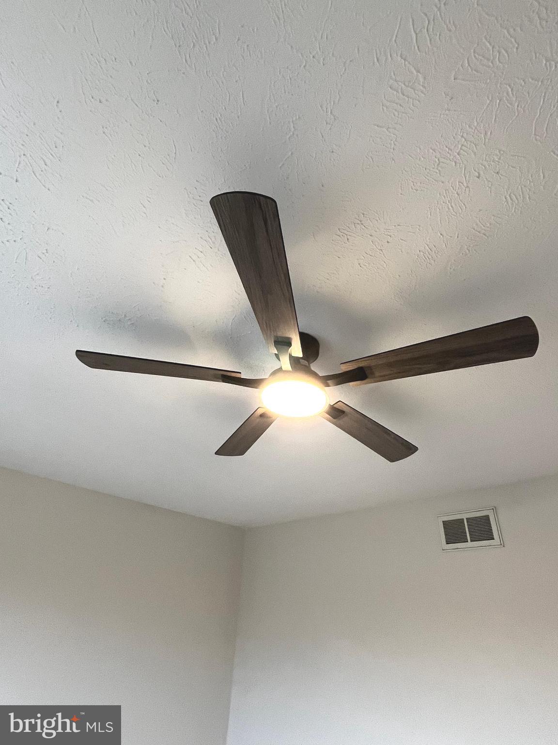 HUNTINGTON MEADOWS - Residential