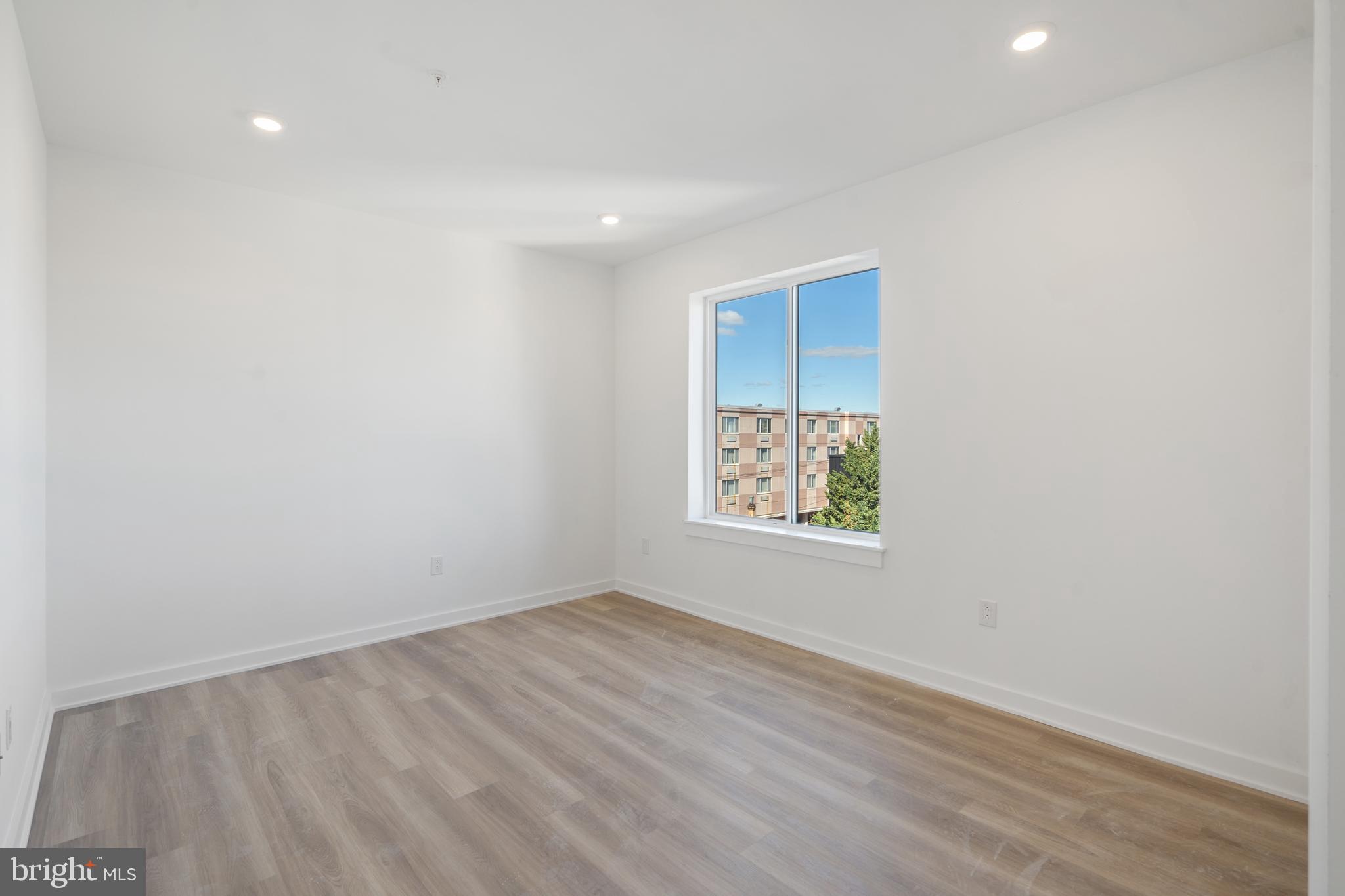 EAST KENSINGTON - Residential Lease