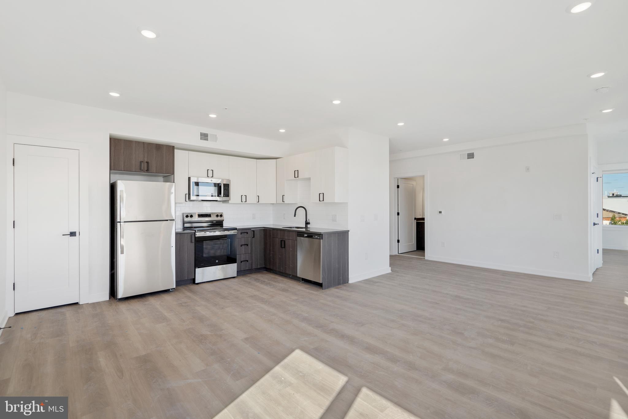 EAST KENSINGTON - Residential Lease