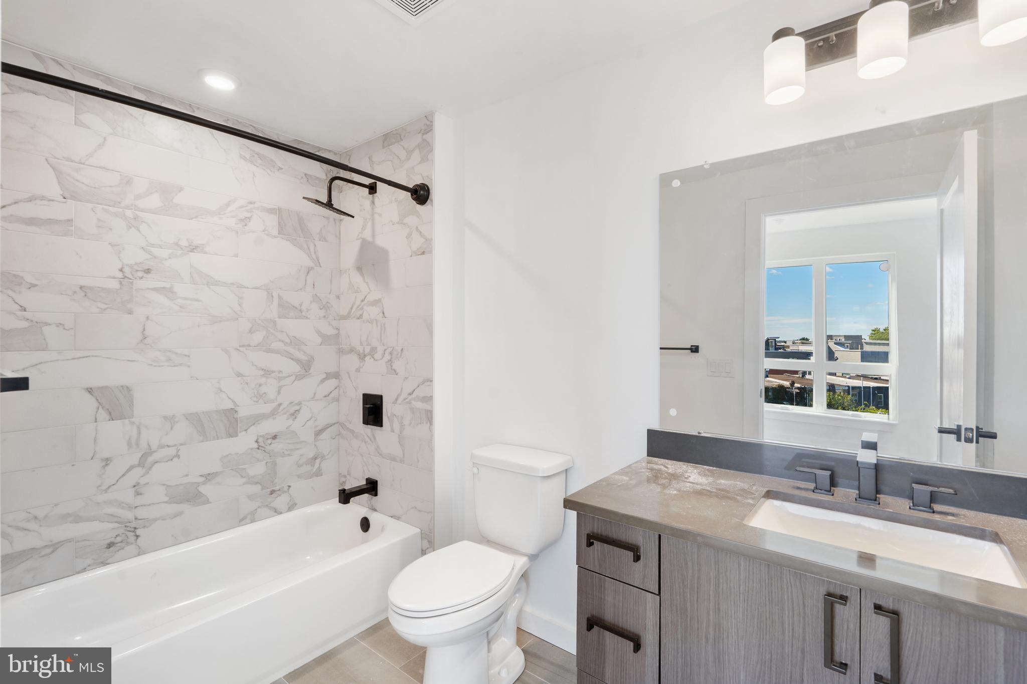 EAST KENSINGTON - Residential Lease