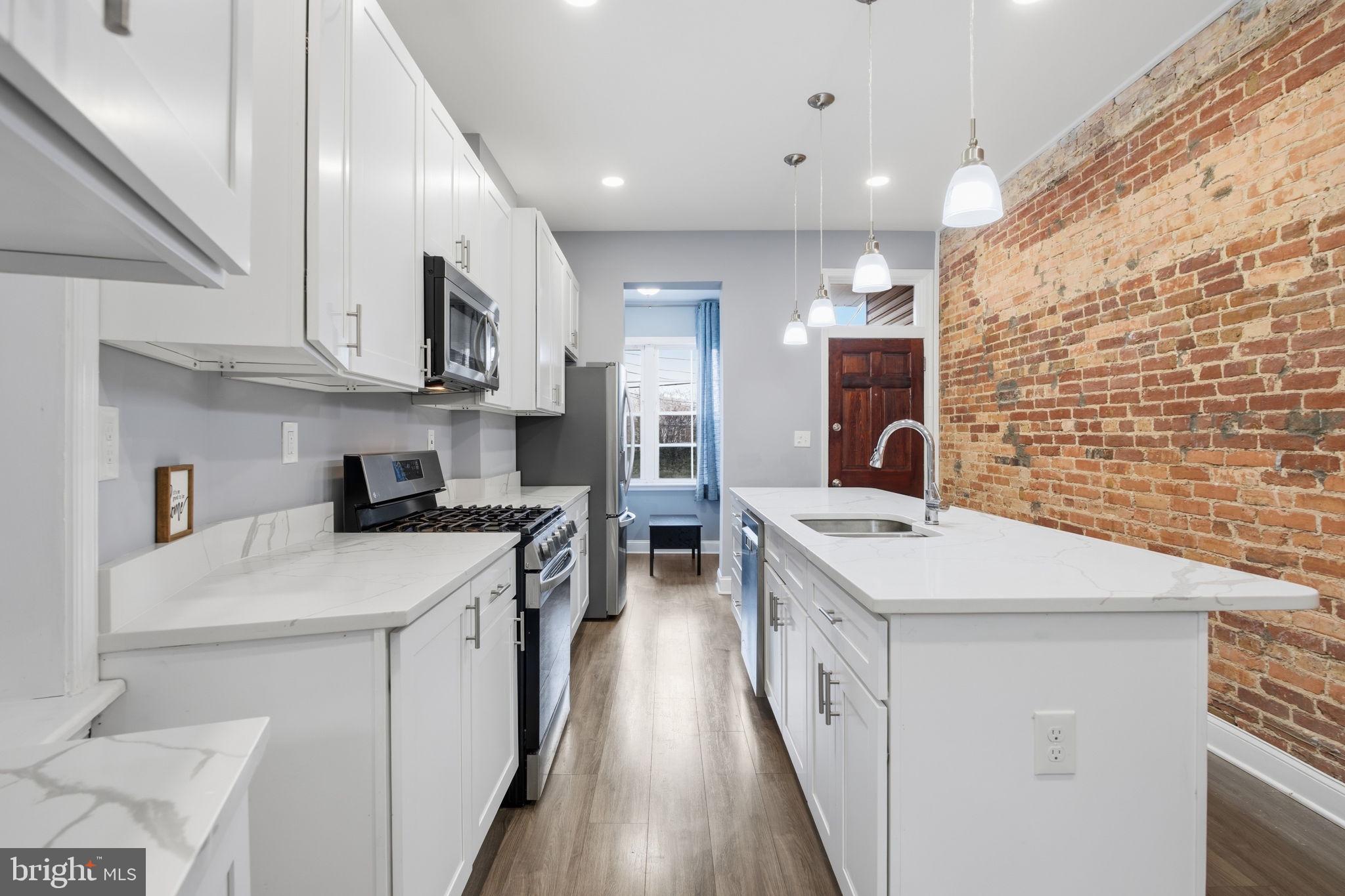 CHARLES VILLAGE - Residential