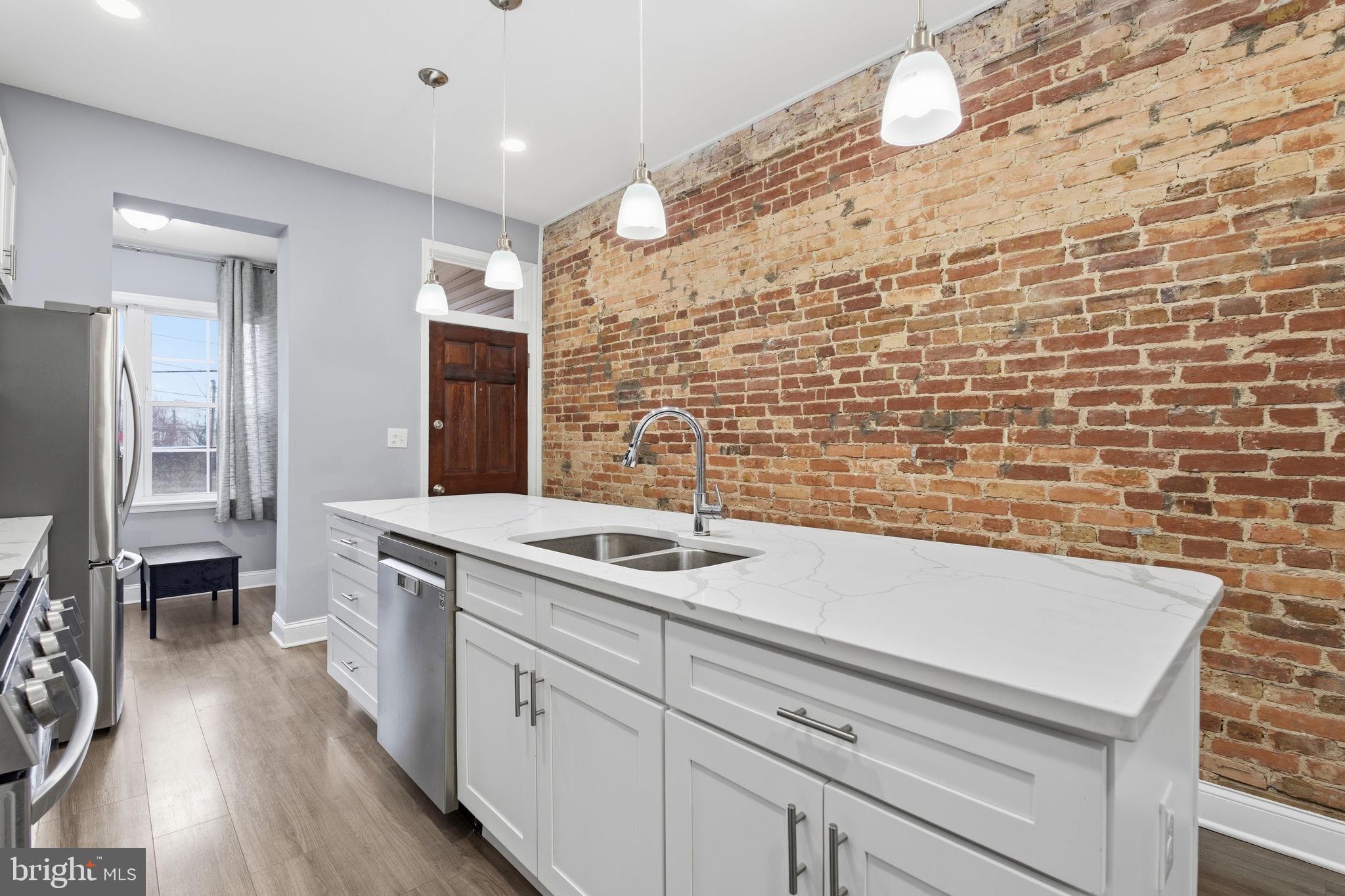 CHARLES VILLAGE - Residential