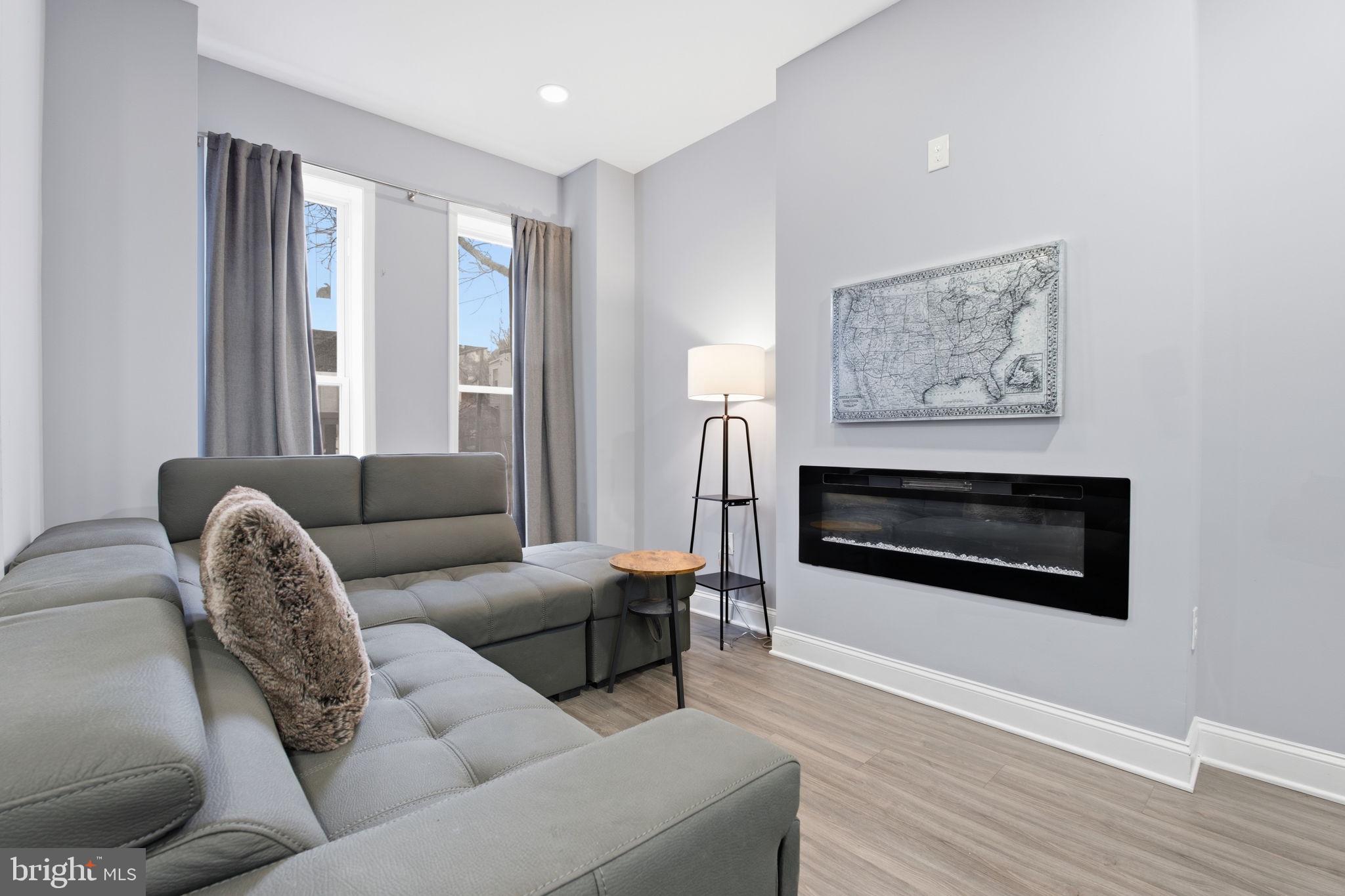 CHARLES VILLAGE - Residential