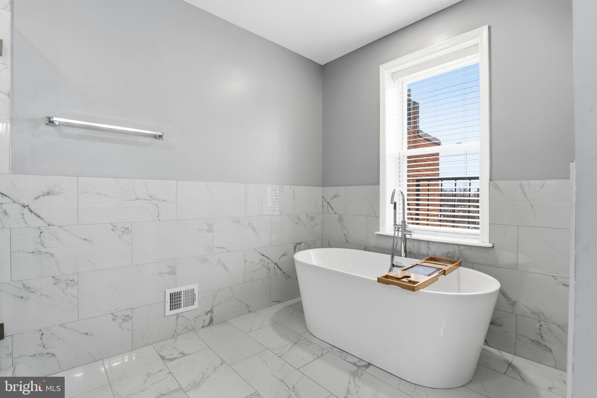 CHARLES VILLAGE - Residential