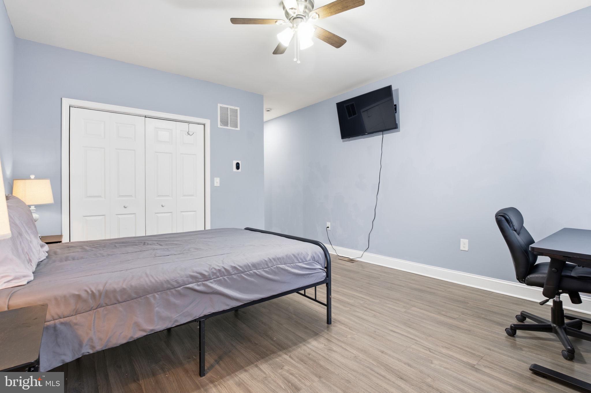 CHARLES VILLAGE - Residential