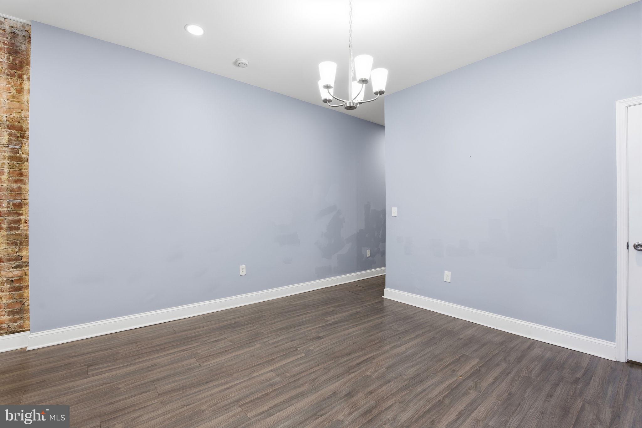 CHARLES VILLAGE - Residential