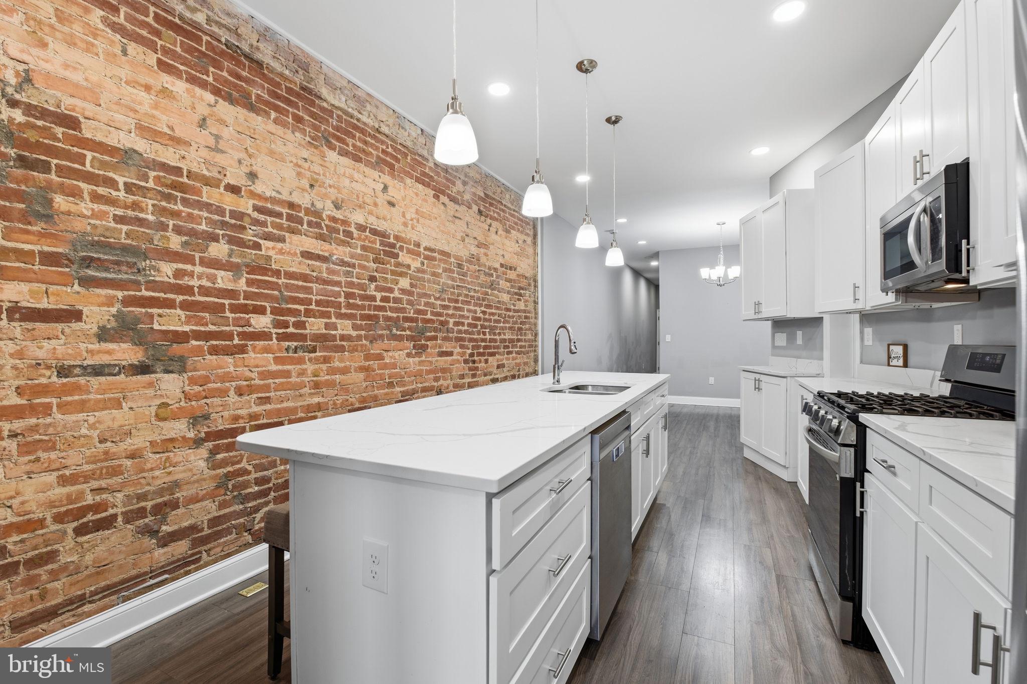 CHARLES VILLAGE - Residential