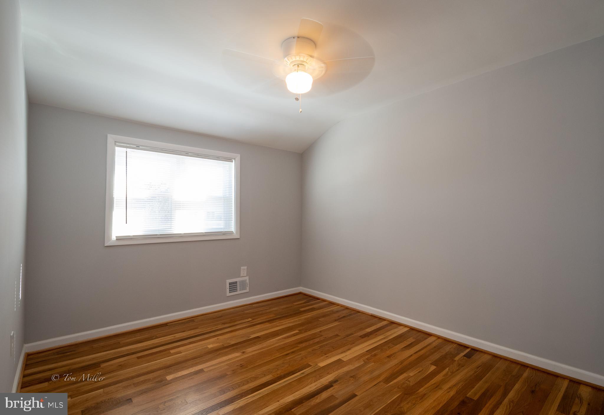 CHARLESMONT - Residential Lease