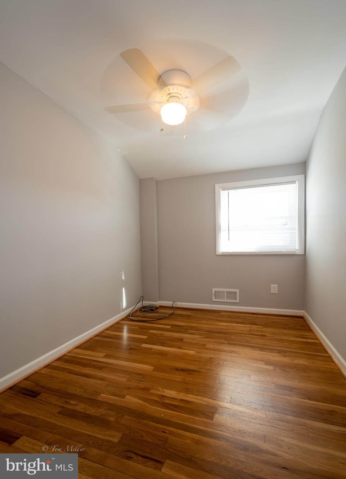 CHARLESMONT - Residential Lease