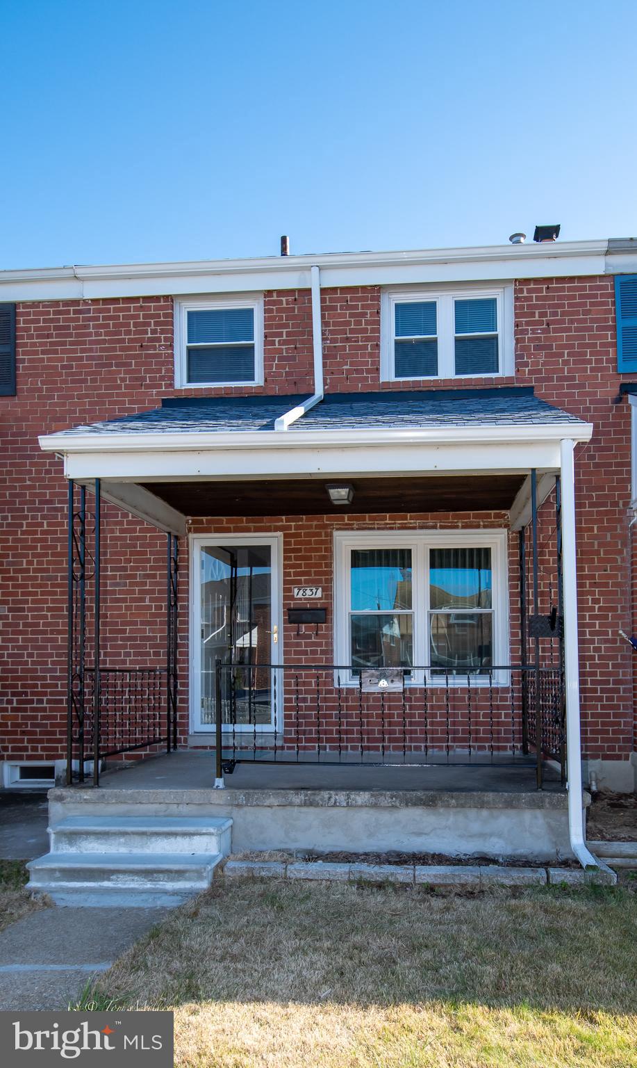 CHARLESMONT - Residential Lease