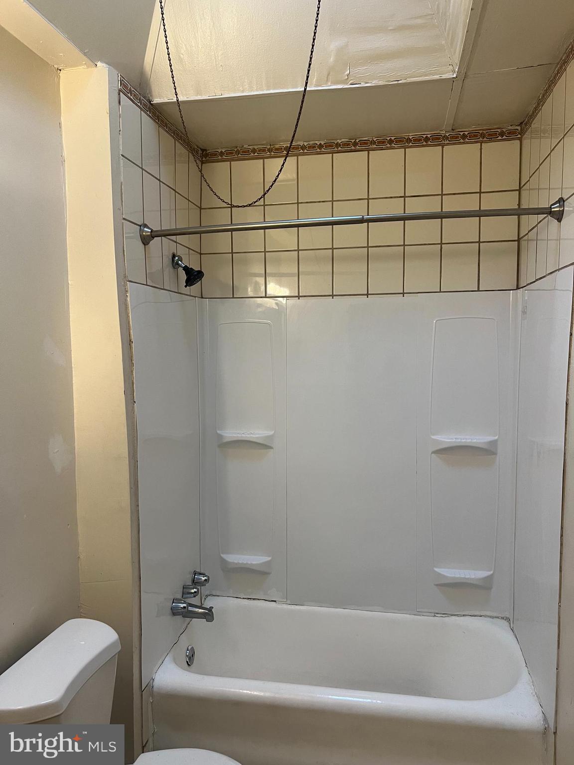 WEST OAK LANE - Residential