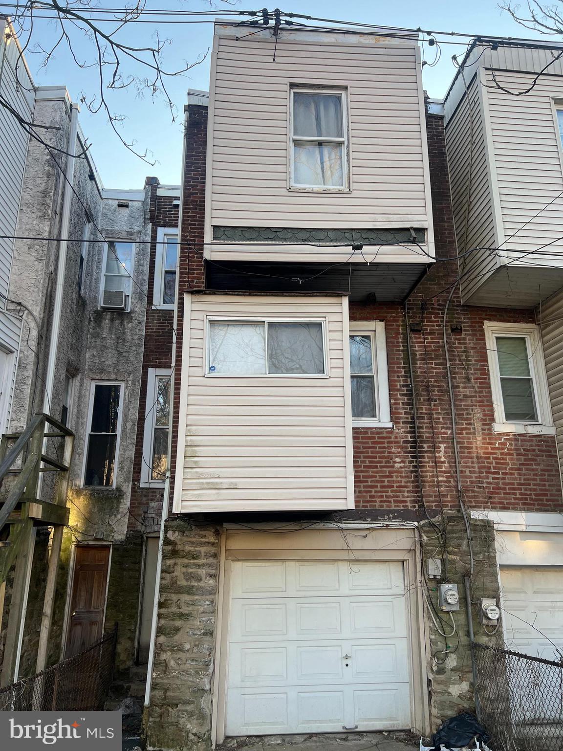 WEST OAK LANE - Residential