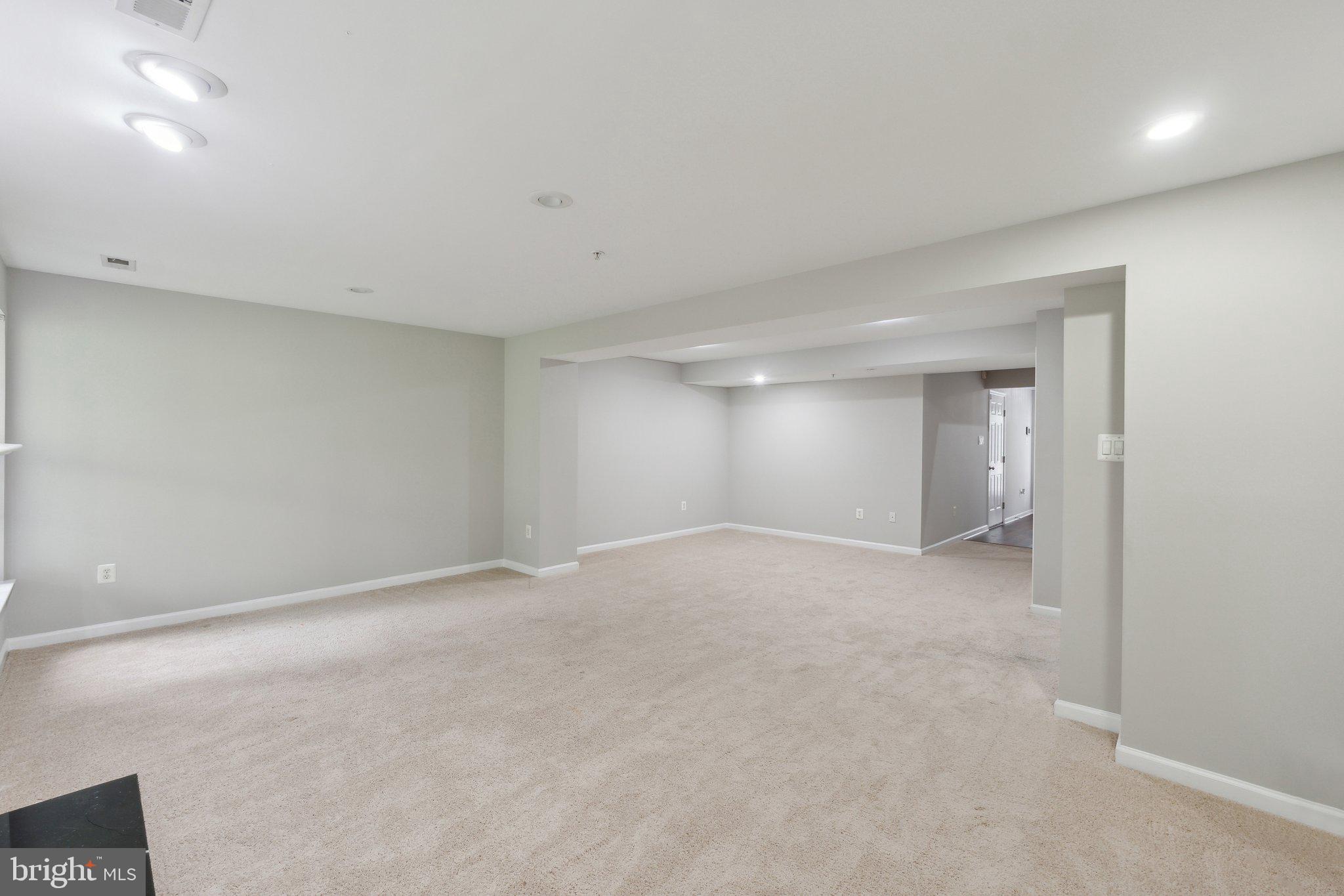 OATLAND FARM - Residential Lease