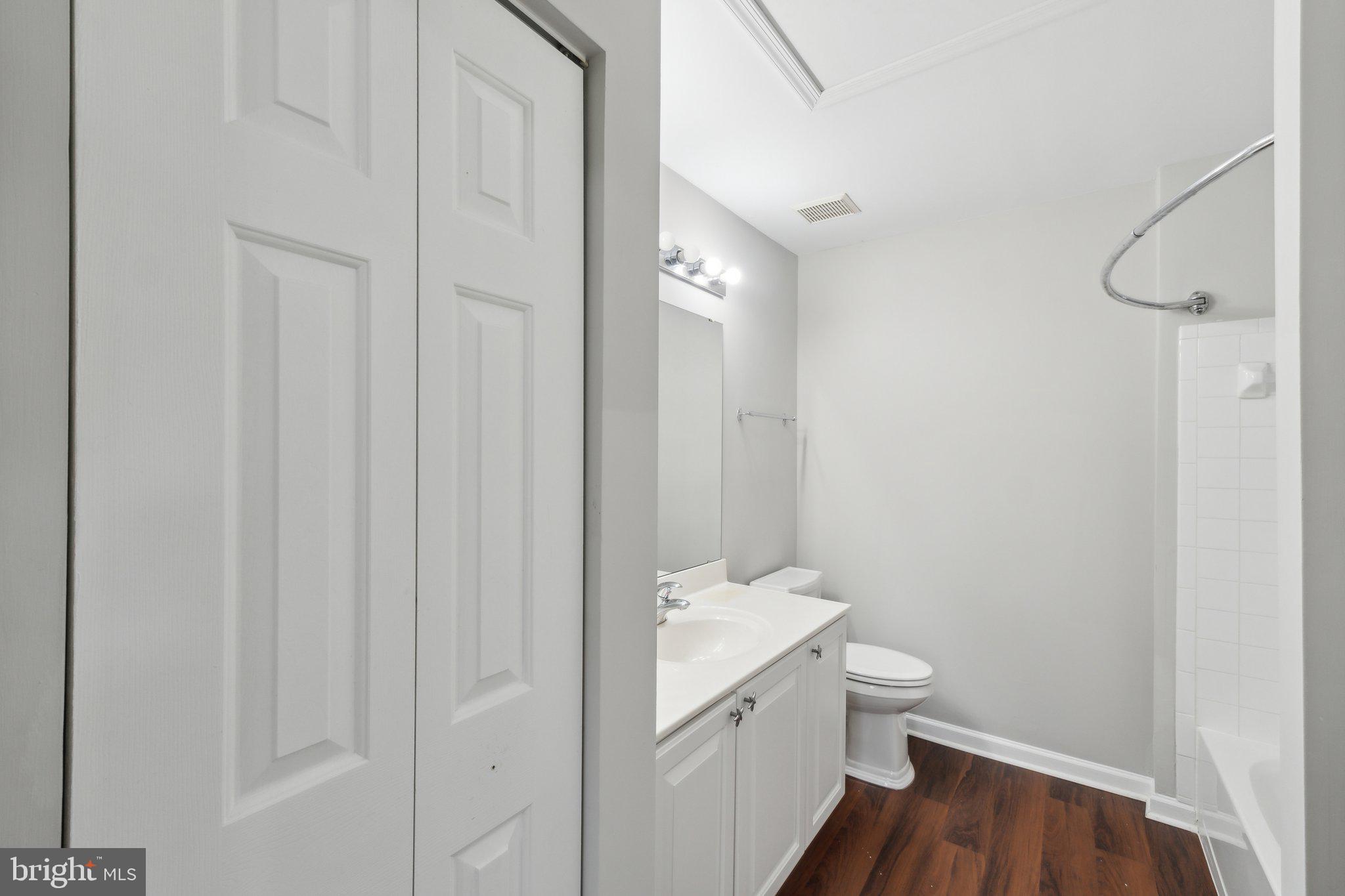 OATLAND FARM - Residential Lease