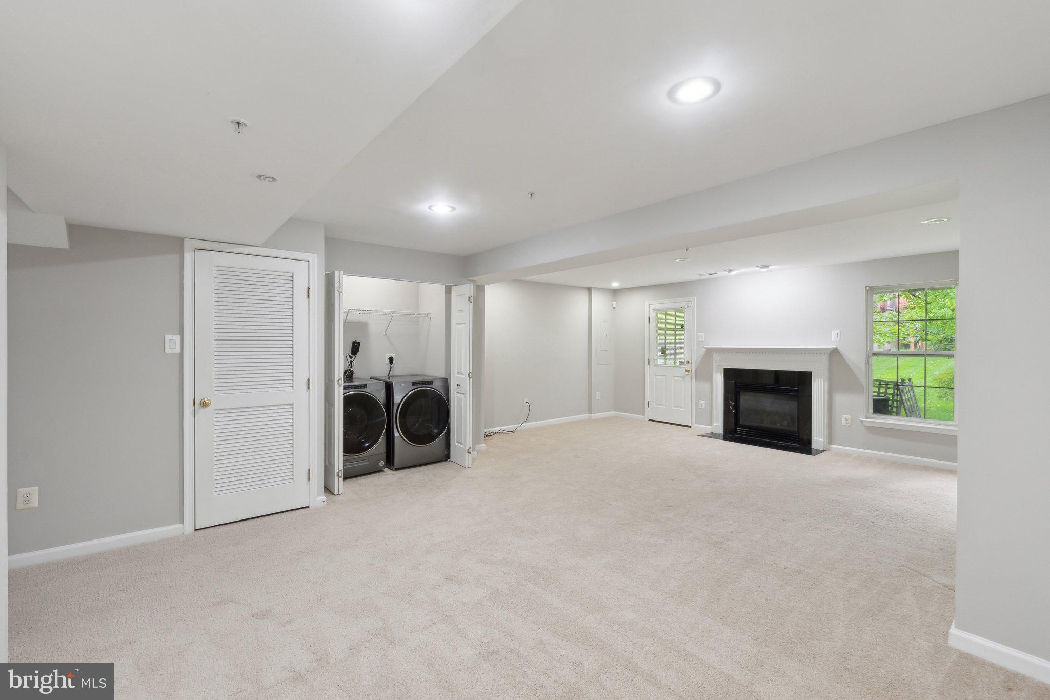 OATLAND FARM - Residential Lease