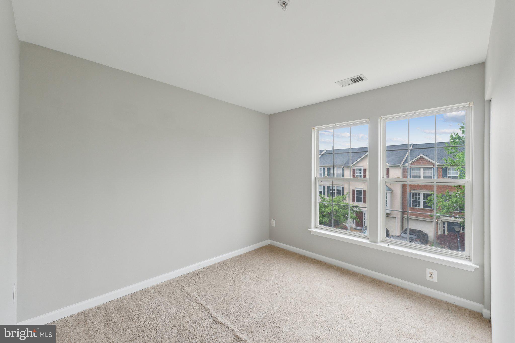 OATLAND FARM - Residential Lease