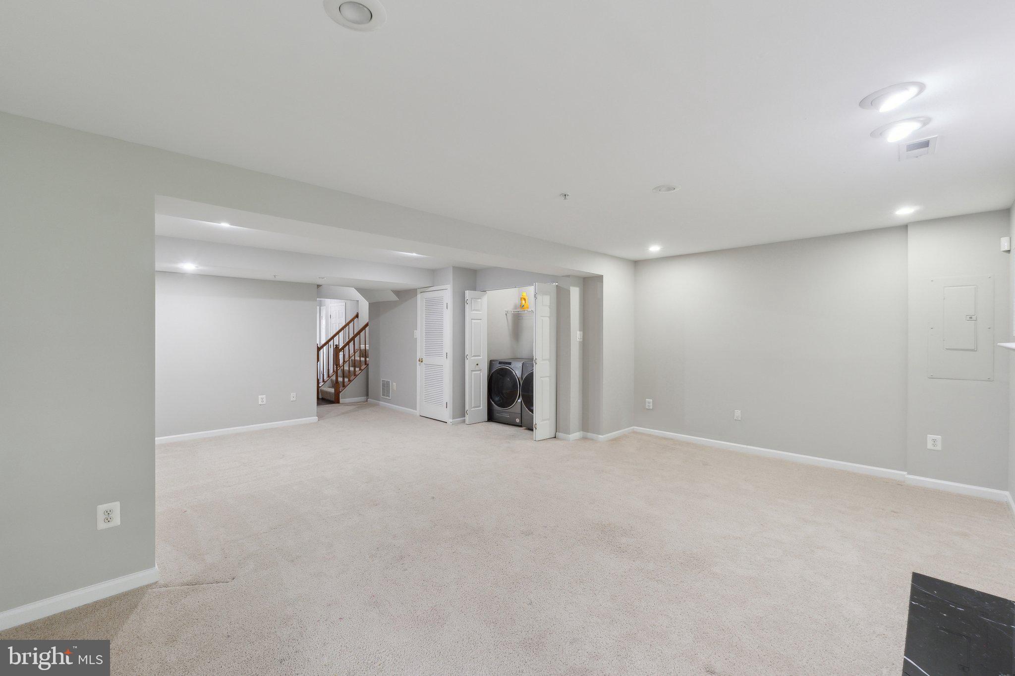 OATLAND FARM - Residential Lease