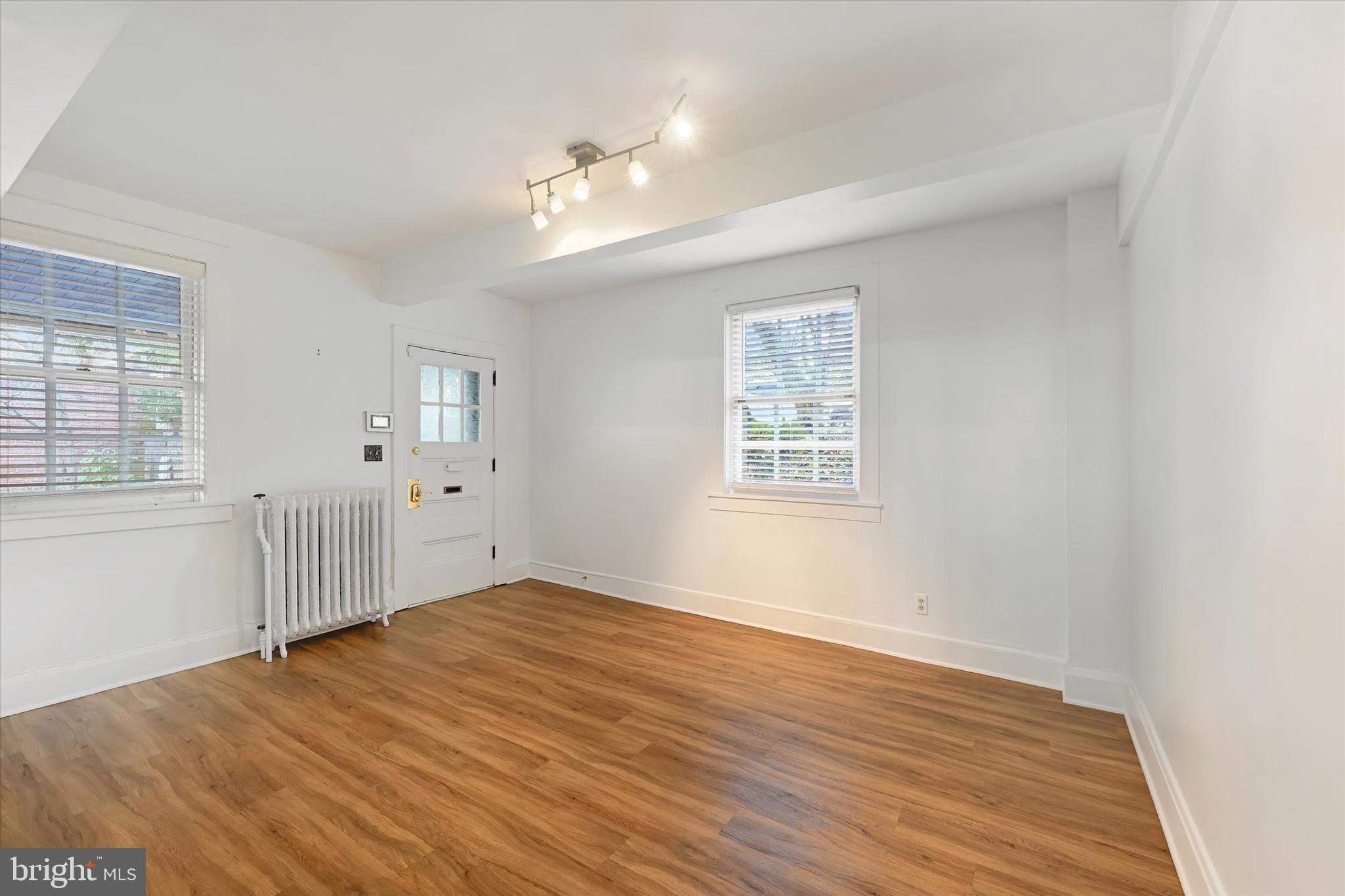 220 STONY RUN LANE DG
