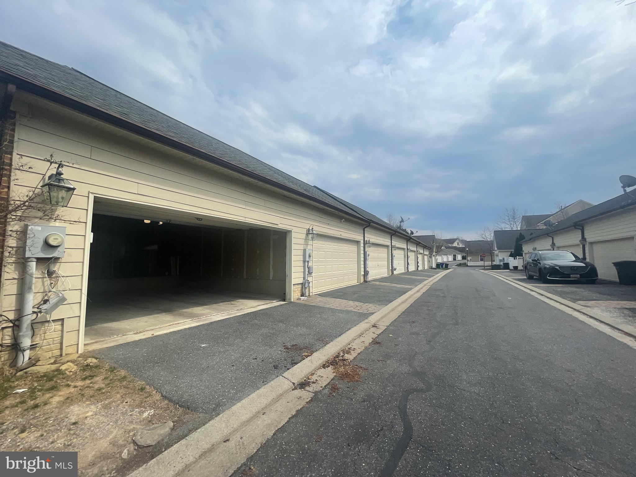 VILLAGES OF URBANA - Residential Lease